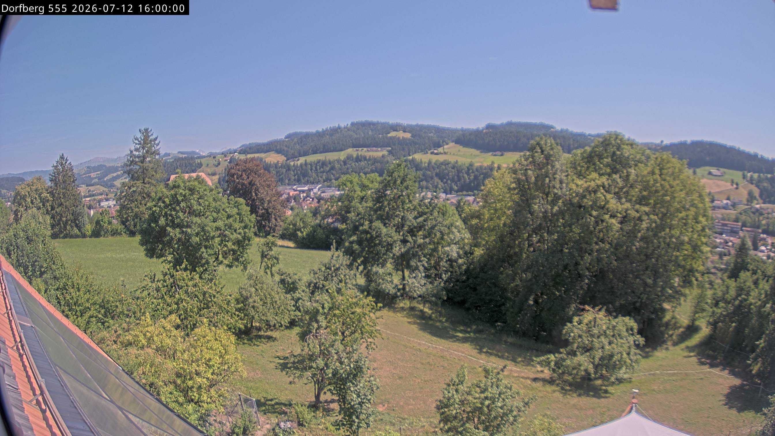 Webcam-Bild: Aussicht vom Dorfberg in Langnau 20260712-160000