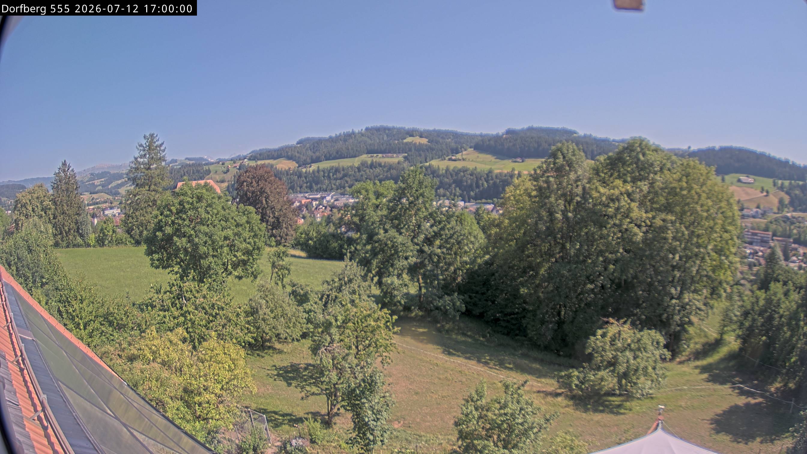 Webcam-Bild: Aussicht vom Dorfberg in Langnau 20260712-170000