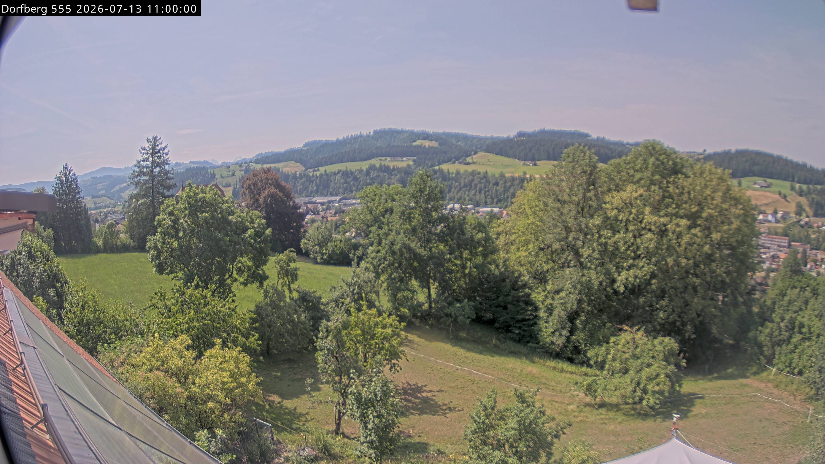 Webcam-Bild: Aussicht vom Dorfberg in Langnau 20260713-110000