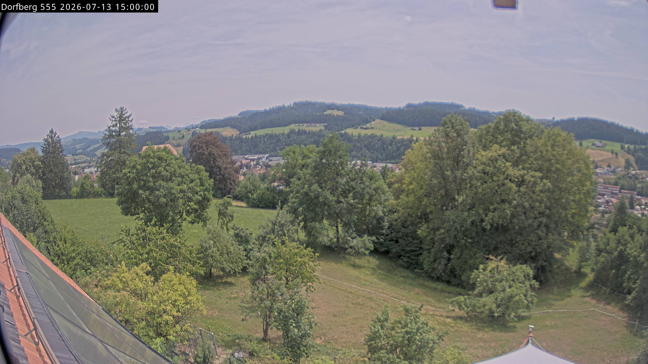 Webcam-Bild: Aussicht vom Dorfberg in Langnau 20260713-150000