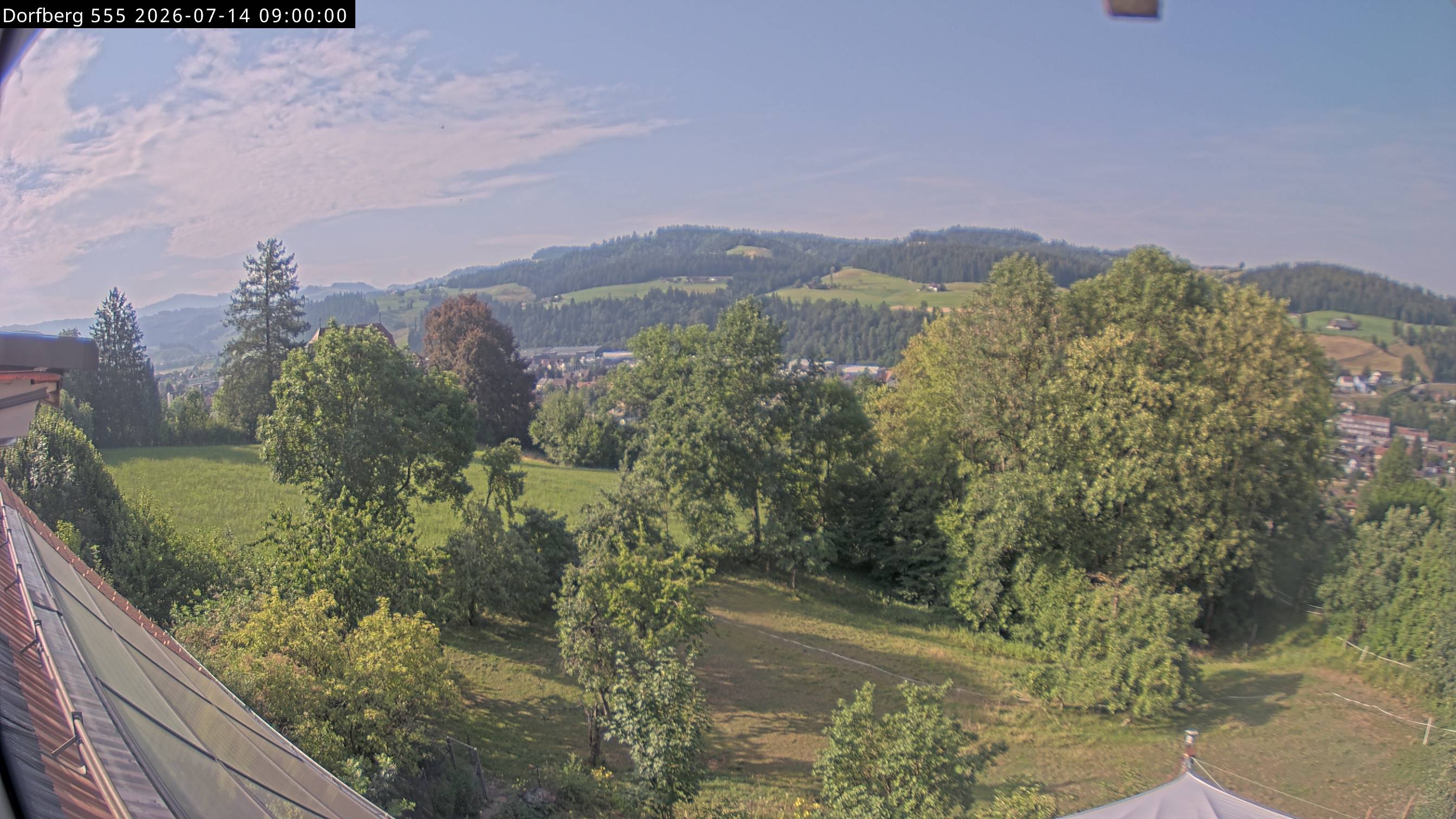 Webcam-Bild: Aussicht vom Dorfberg in Langnau 20260714-090000