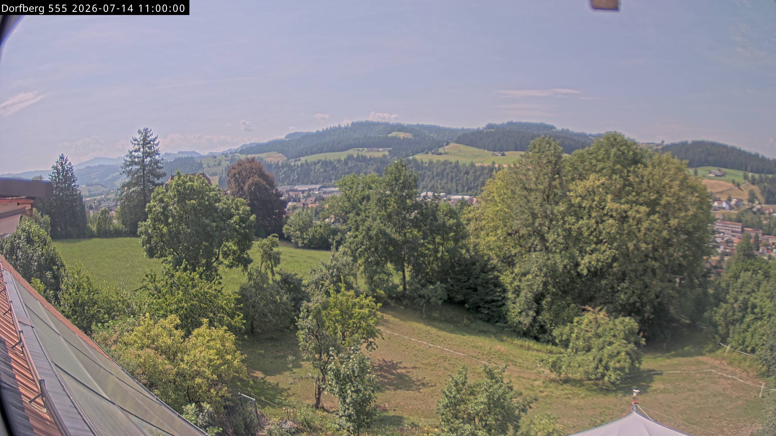Webcam-Bild: Aussicht vom Dorfberg in Langnau 20260714-110000