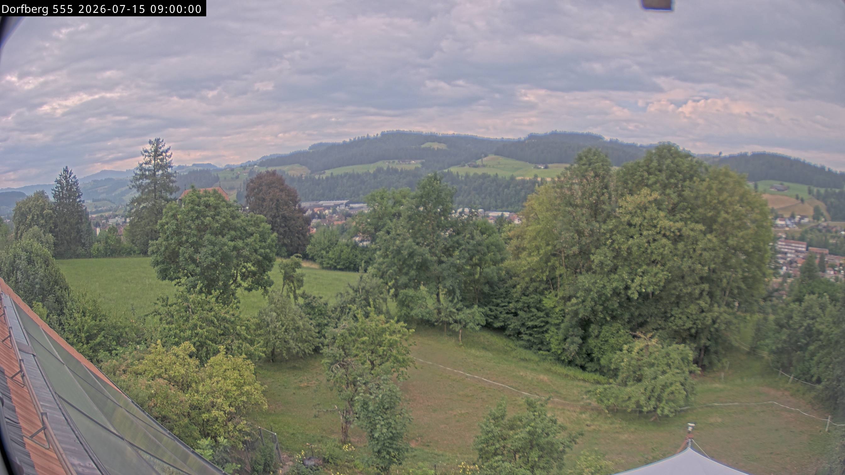 Webcam-Bild: Aussicht vom Dorfberg in Langnau 20260715-090000