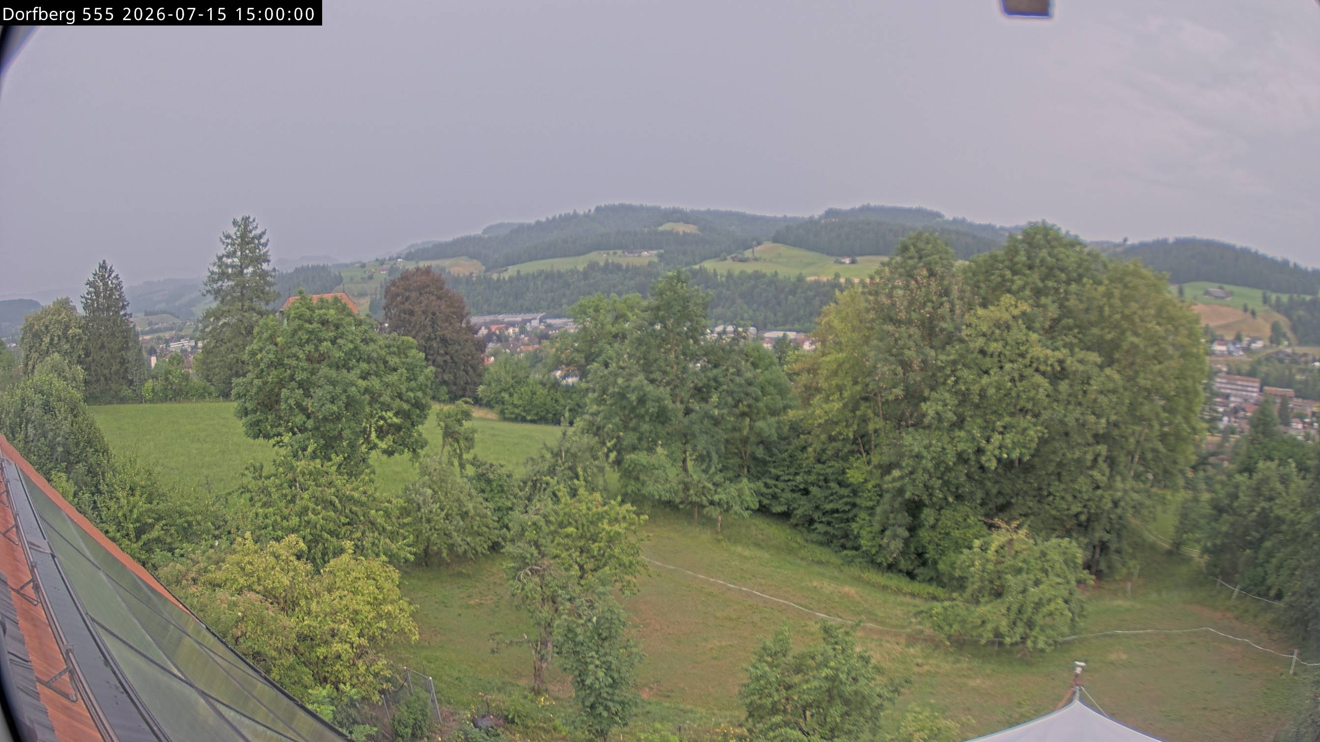 Webcam-Bild: Aussicht vom Dorfberg in Langnau 20260715-150000