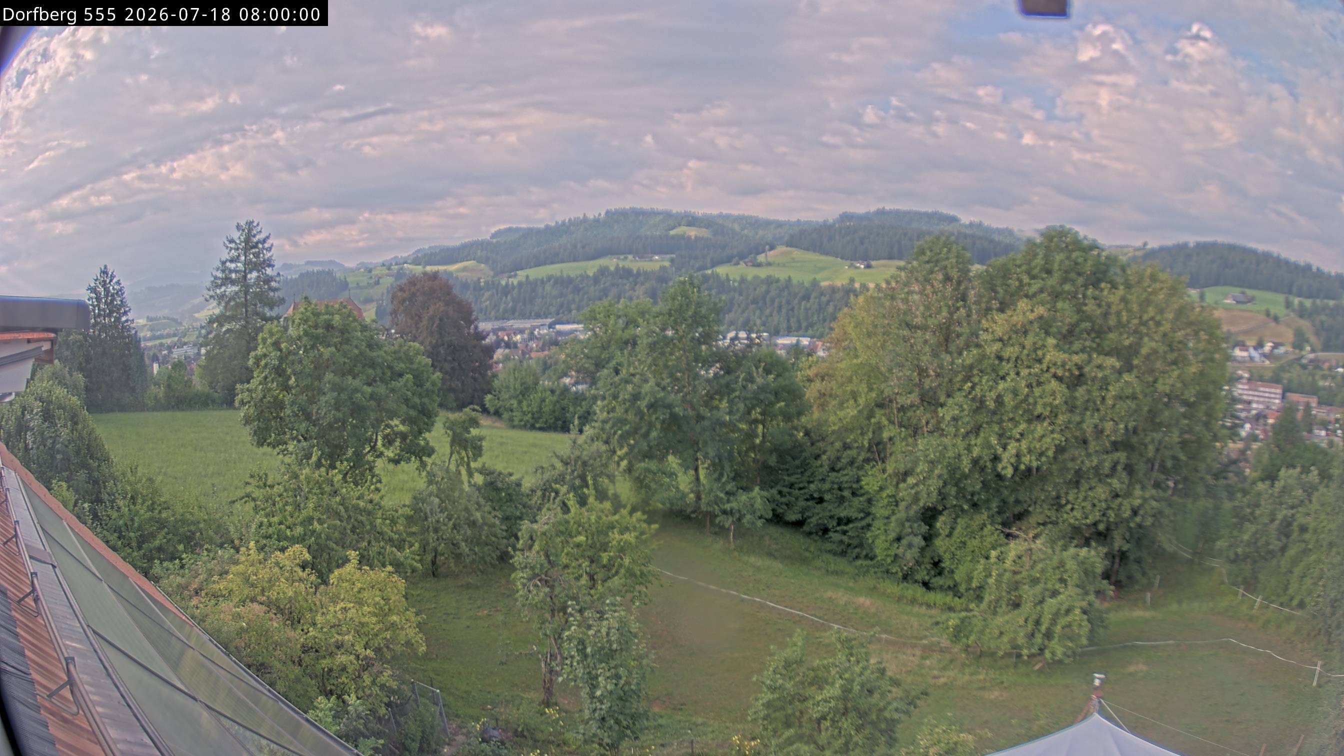 Webcam-Bild: Aussicht vom Dorfberg in Langnau 20260718-080000