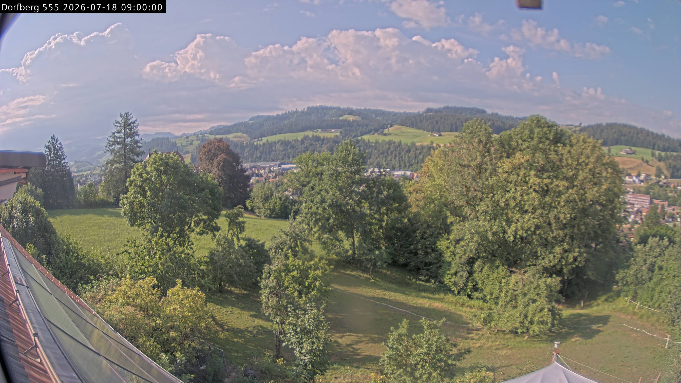 Webcam-Bild: Aussicht vom Dorfberg in Langnau 20260718-090000