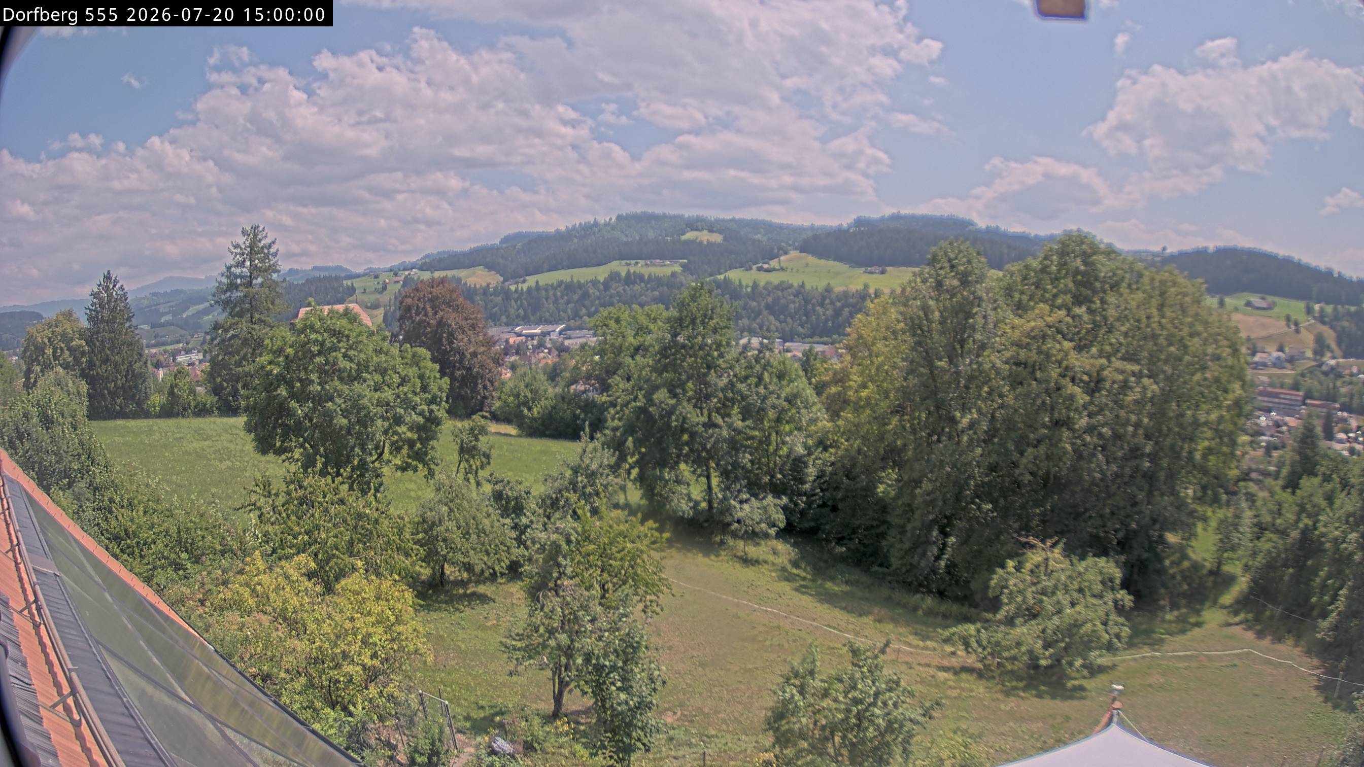 Webcam-Bild: Aussicht vom Dorfberg in Langnau 20260720-150000