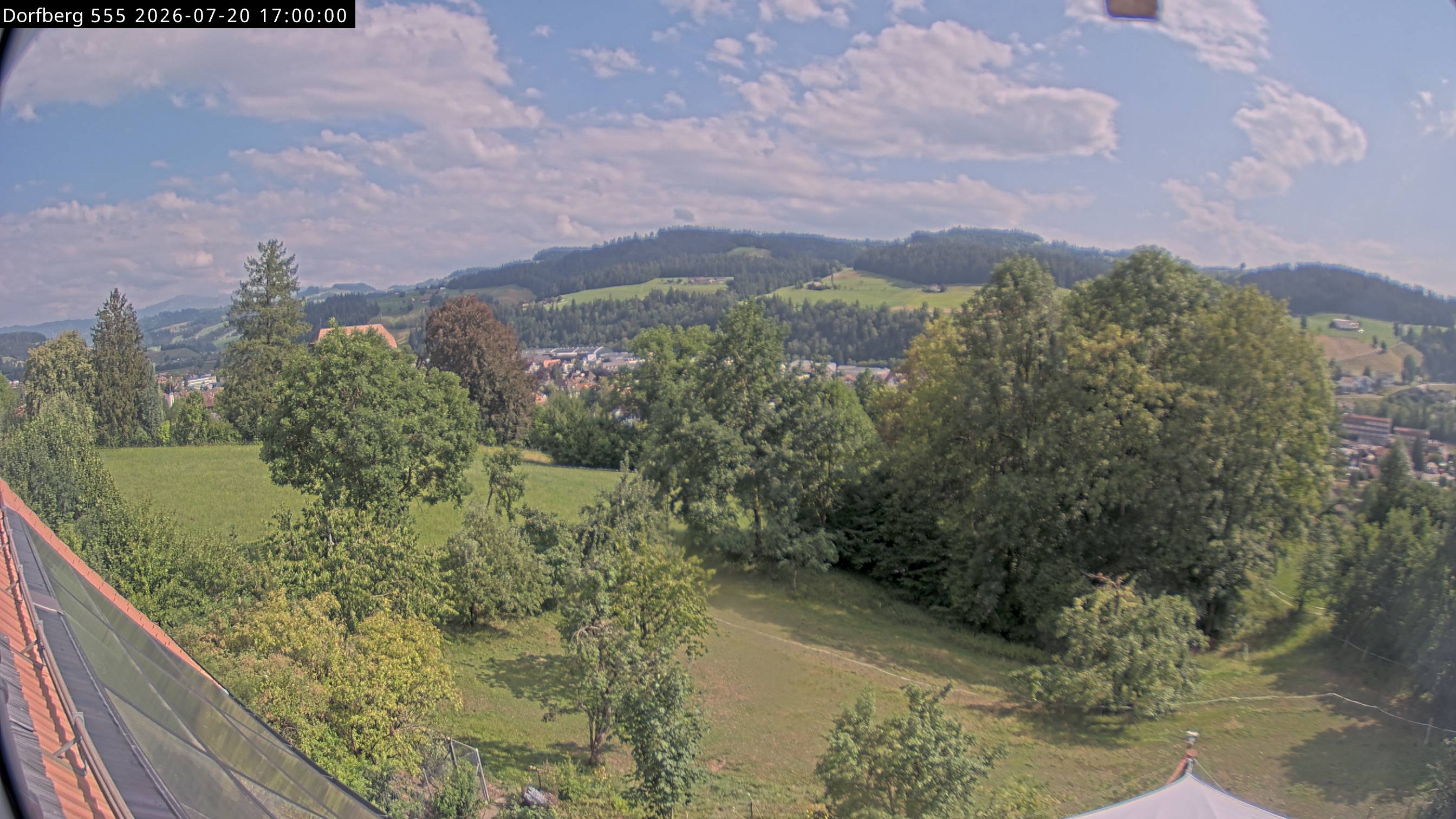 Webcam-Bild: Aussicht vom Dorfberg in Langnau 20260720-170000