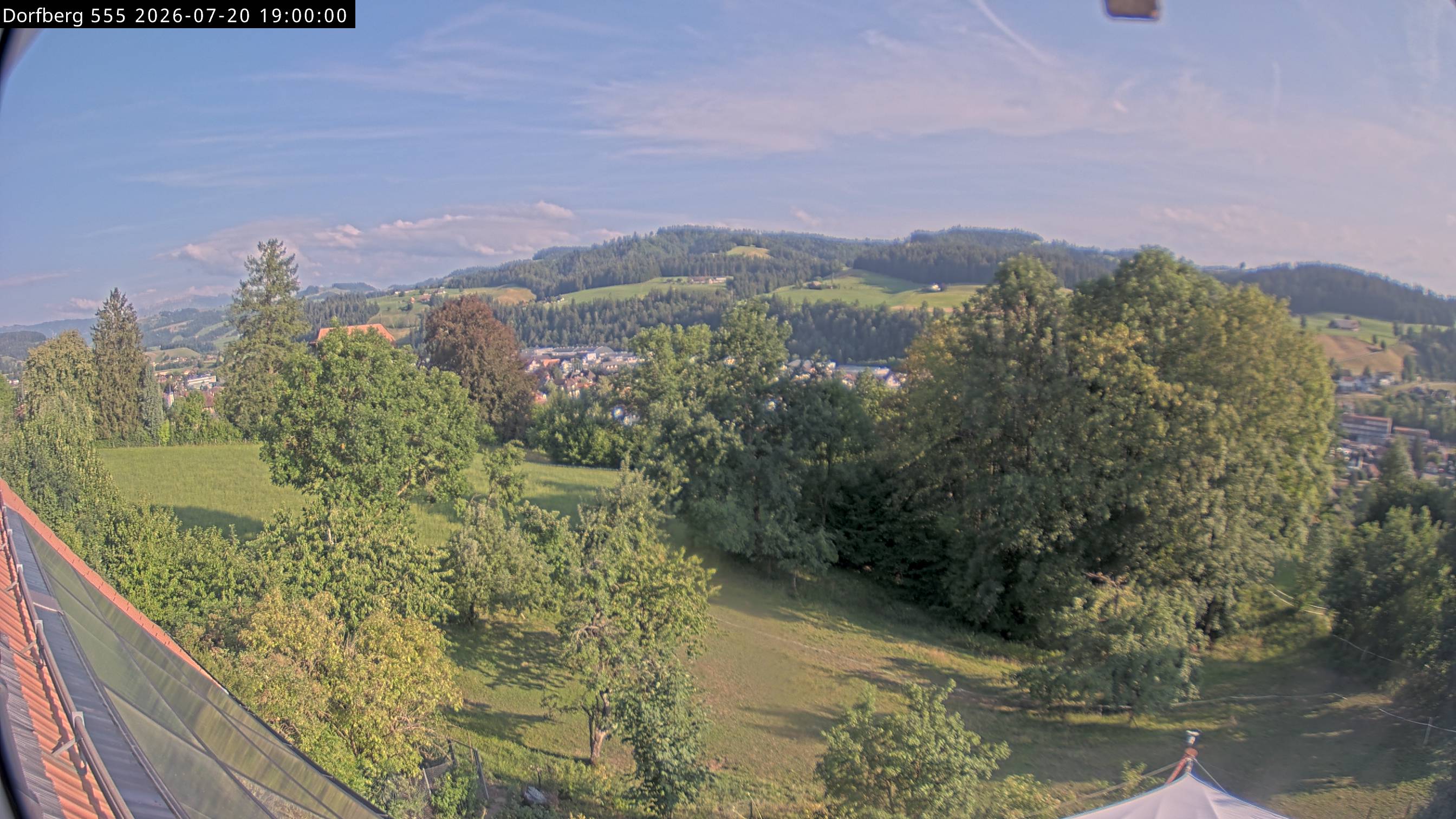 Webcam-Bild: Aussicht vom Dorfberg in Langnau 20260720-190000