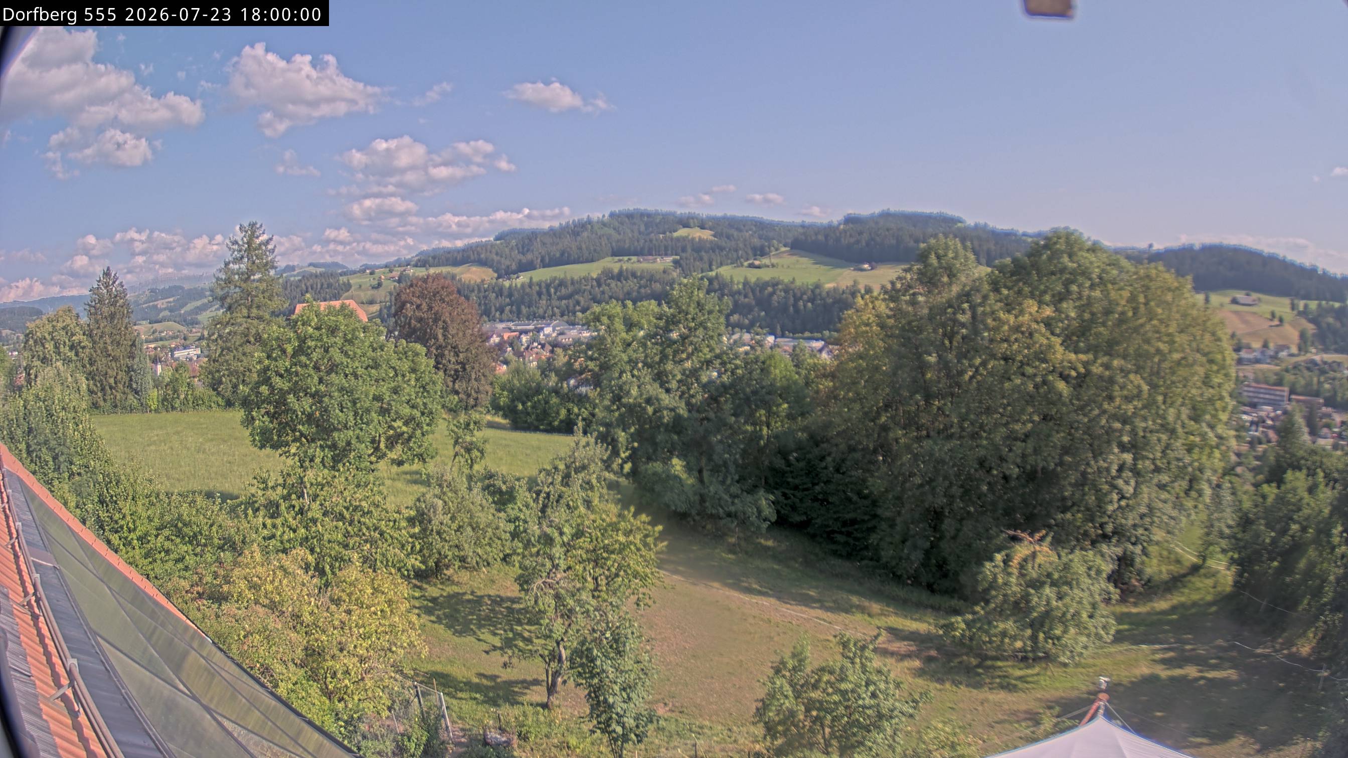 Webcam-Bild: Aussicht vom Dorfberg in Langnau 20260723-180000