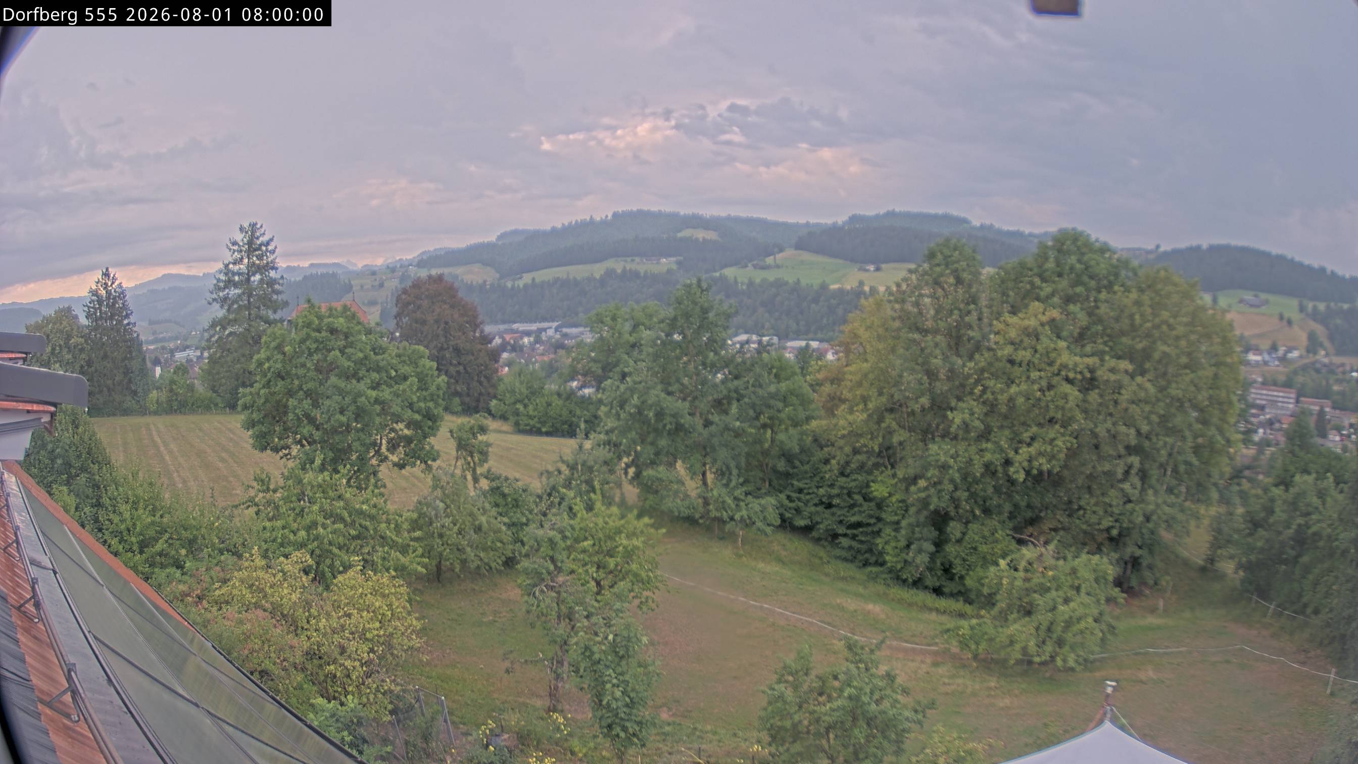 Webcam-Bild: Aussicht vom Dorfberg in Langnau 20260801-080000