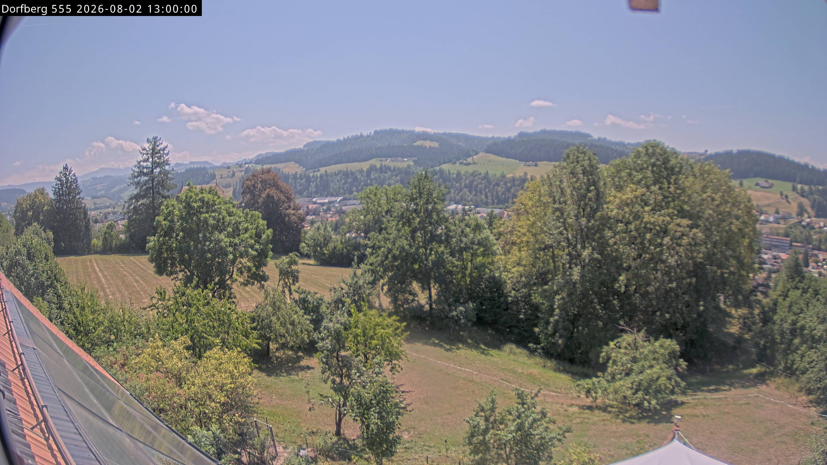 Webcam-Bild: Aussicht vom Dorfberg in Langnau 20260802-130000