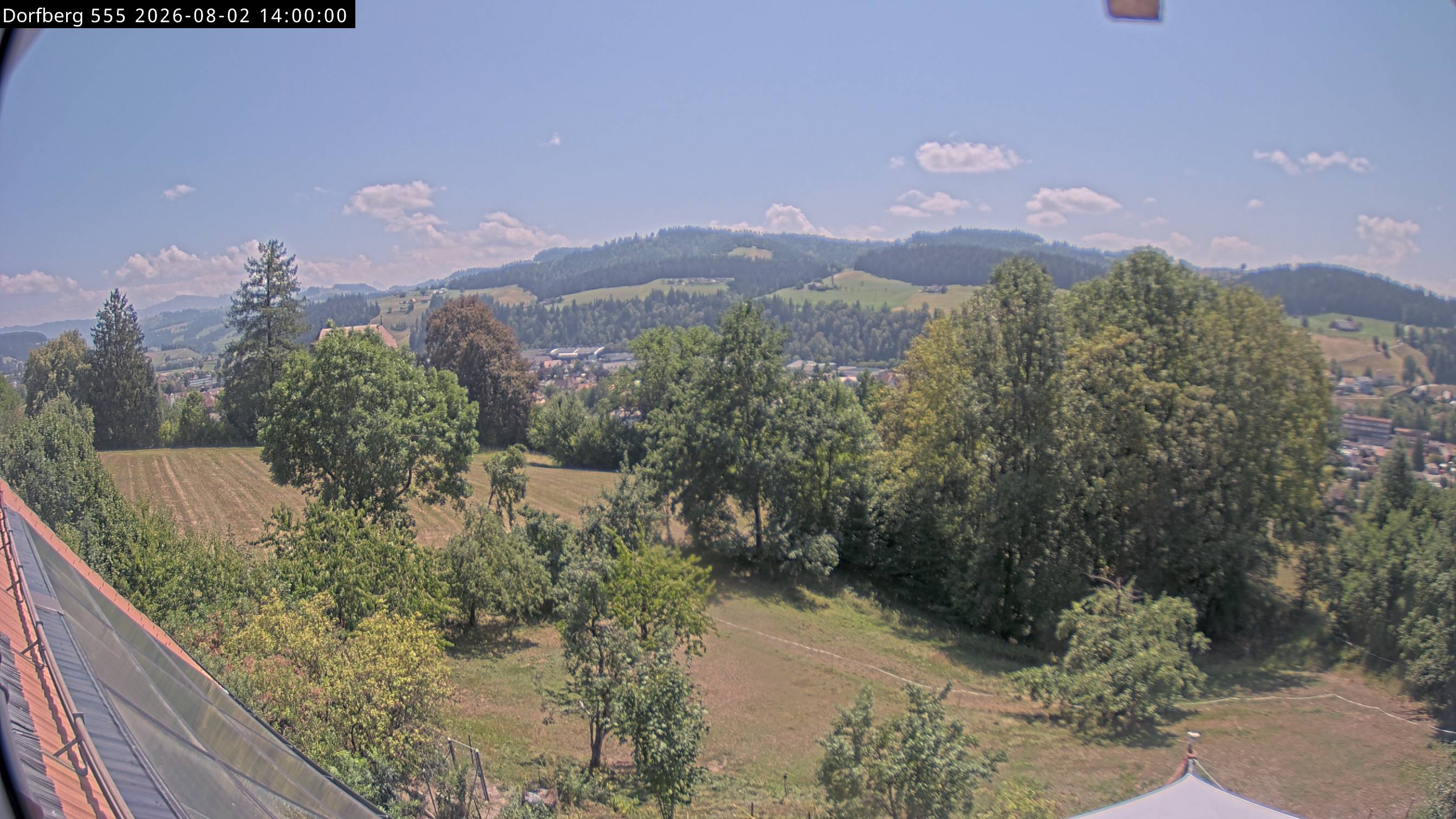 Webcam-Bild: Aussicht vom Dorfberg in Langnau 20260802-140000