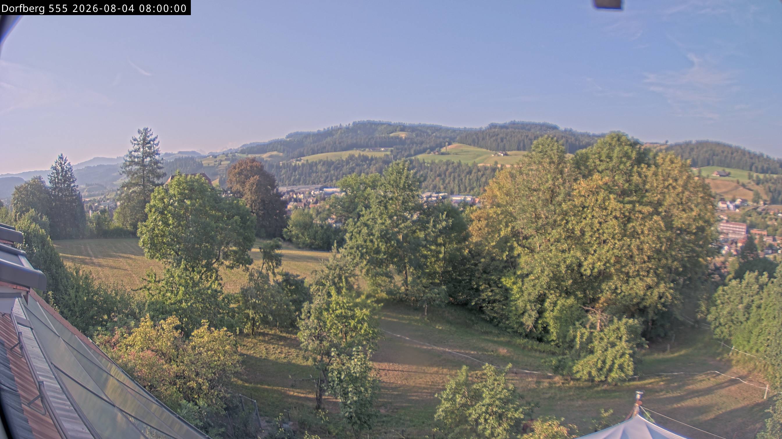 Webcam-Bild: Aussicht vom Dorfberg in Langnau 20260804-080000