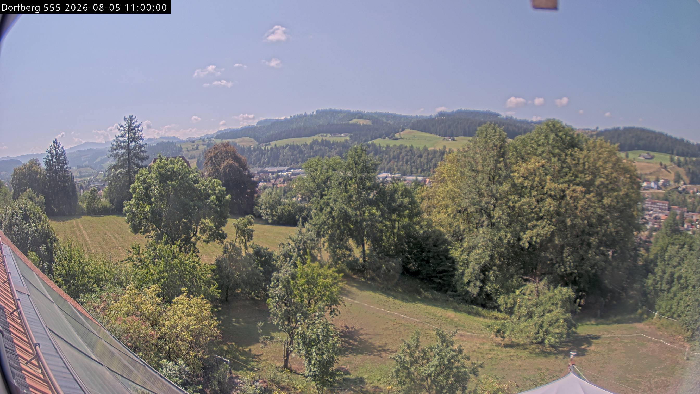 Webcam-Bild: Aussicht vom Dorfberg in Langnau 20260805-110000