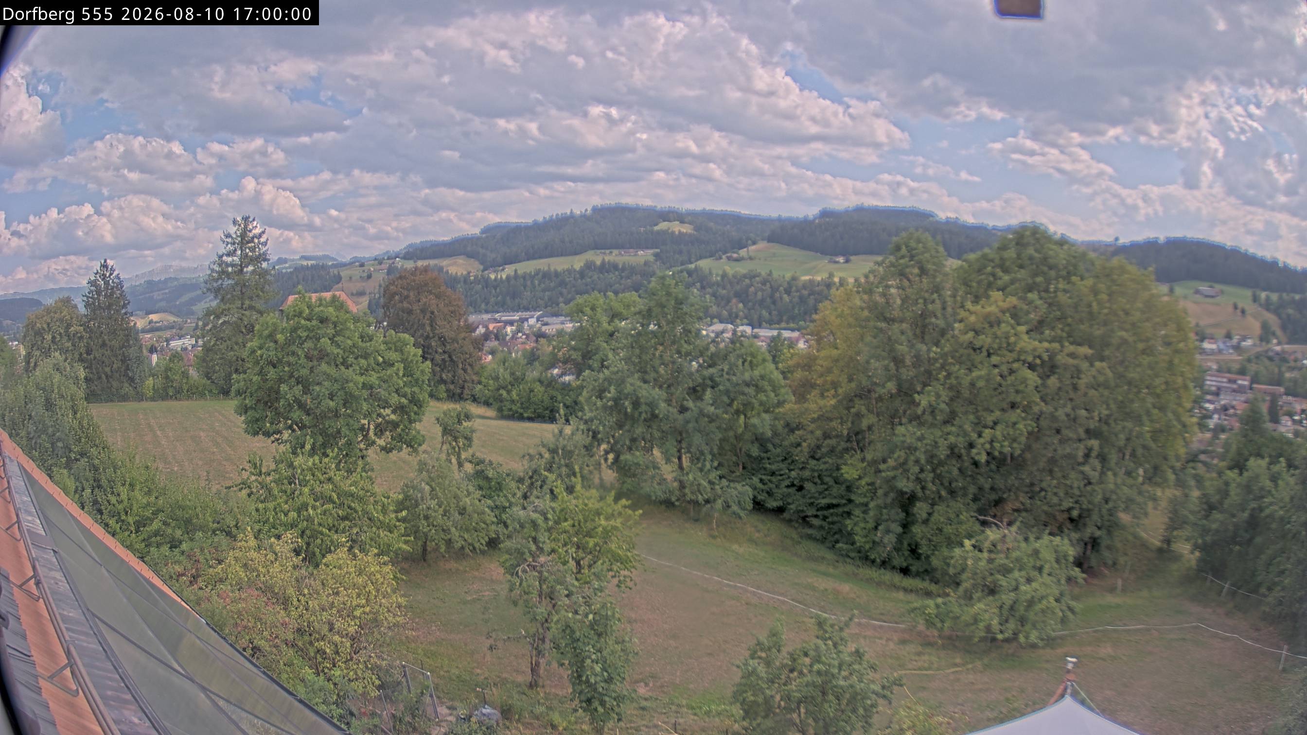 Webcam-Bild: Aussicht vom Dorfberg in Langnau 20260810-170000