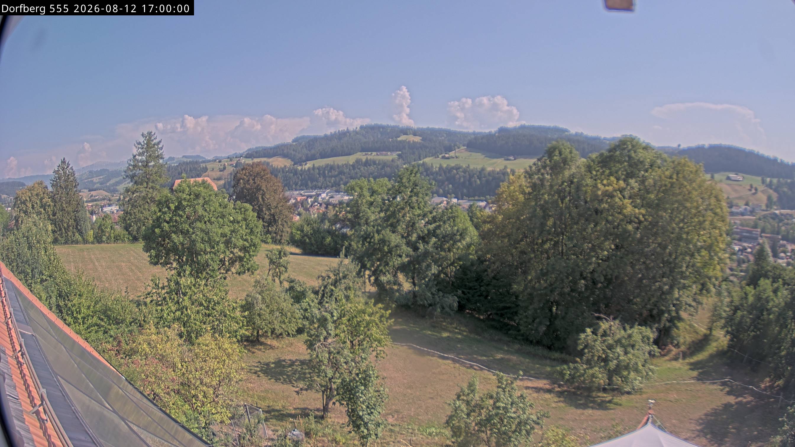 Webcam-Bild: Aussicht vom Dorfberg in Langnau 20260812-170000