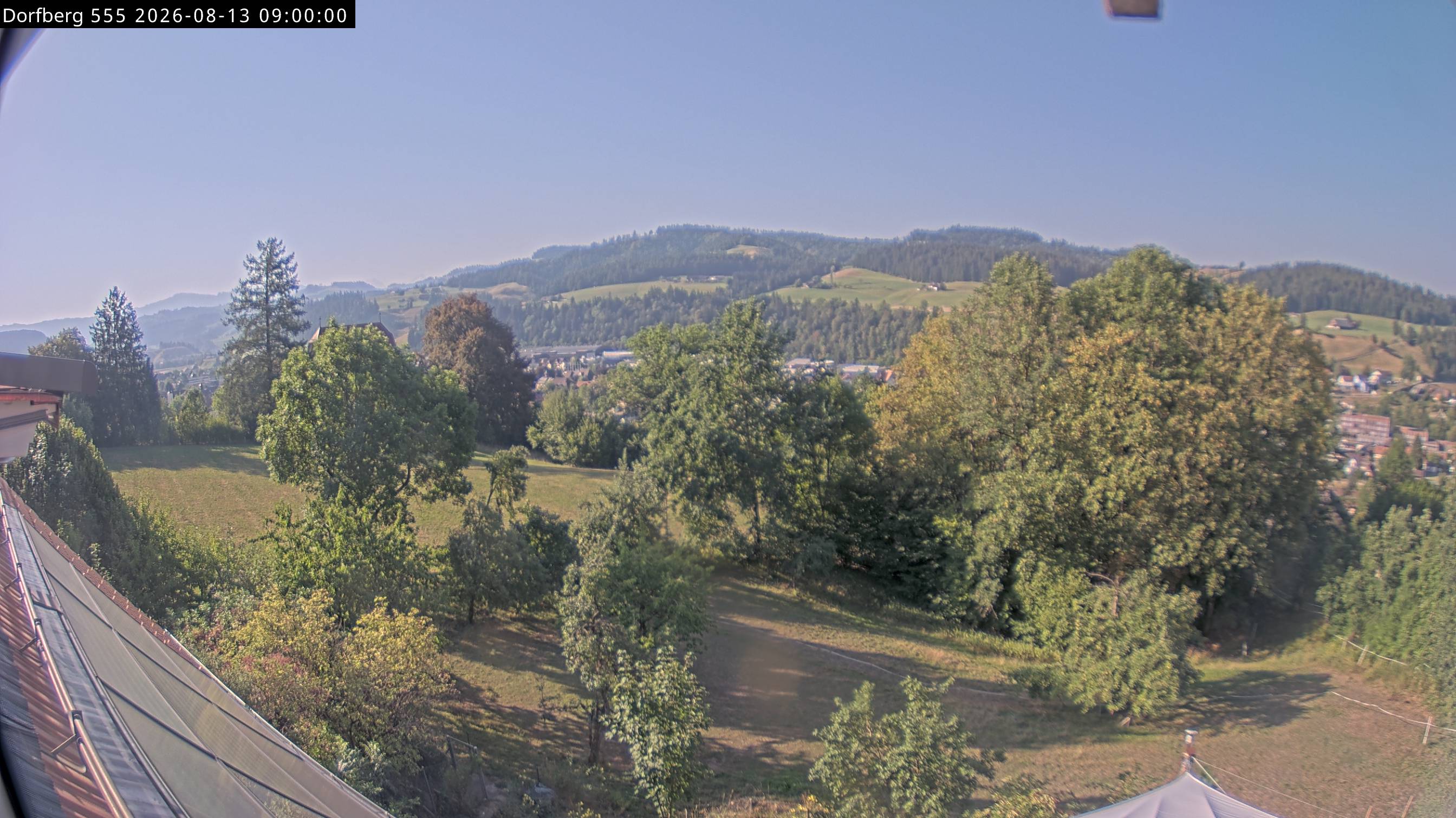 Webcam-Bild: Aussicht vom Dorfberg in Langnau 20260813-090000