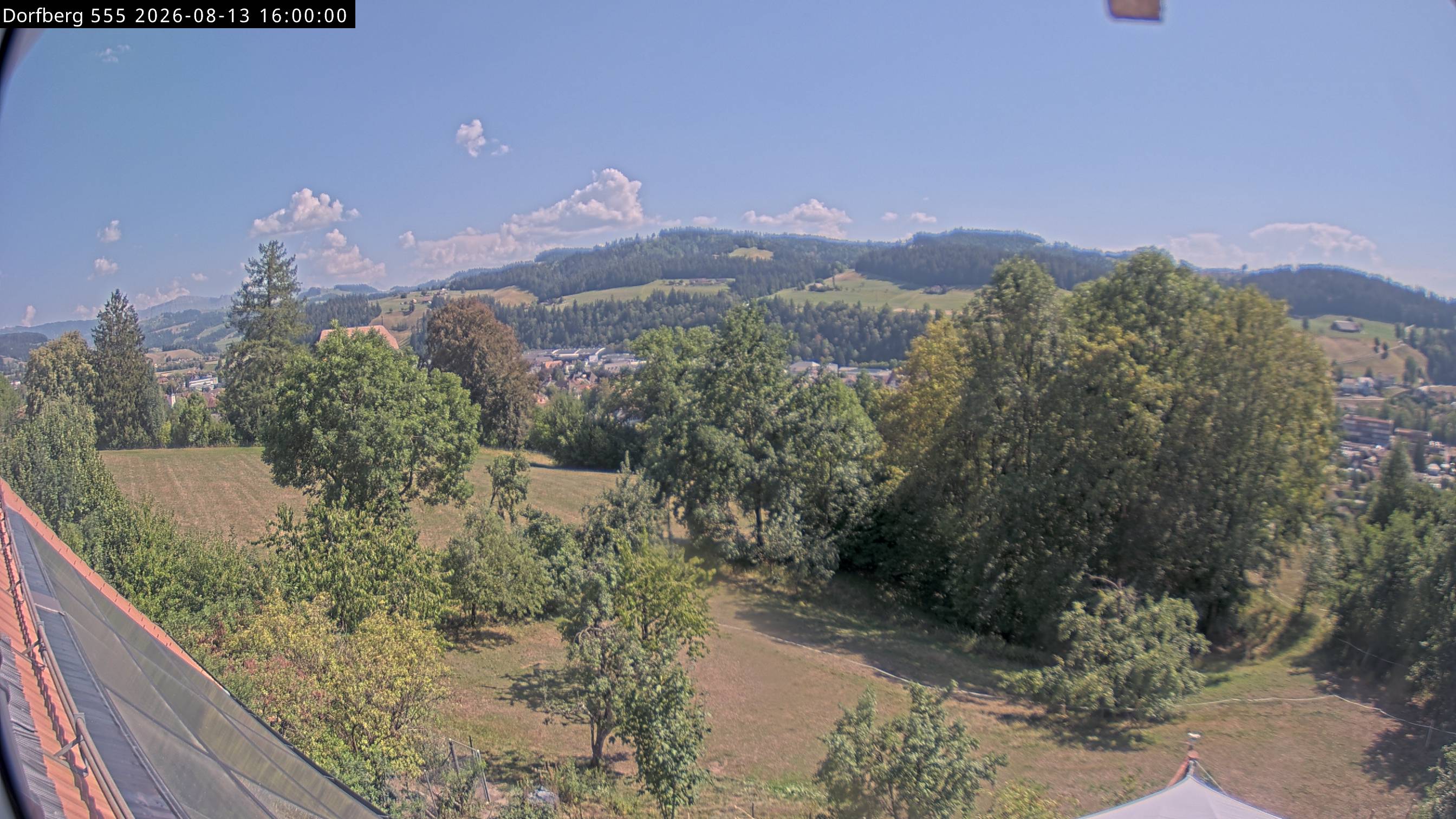 Webcam-Bild: Aussicht vom Dorfberg in Langnau 20260813-160000