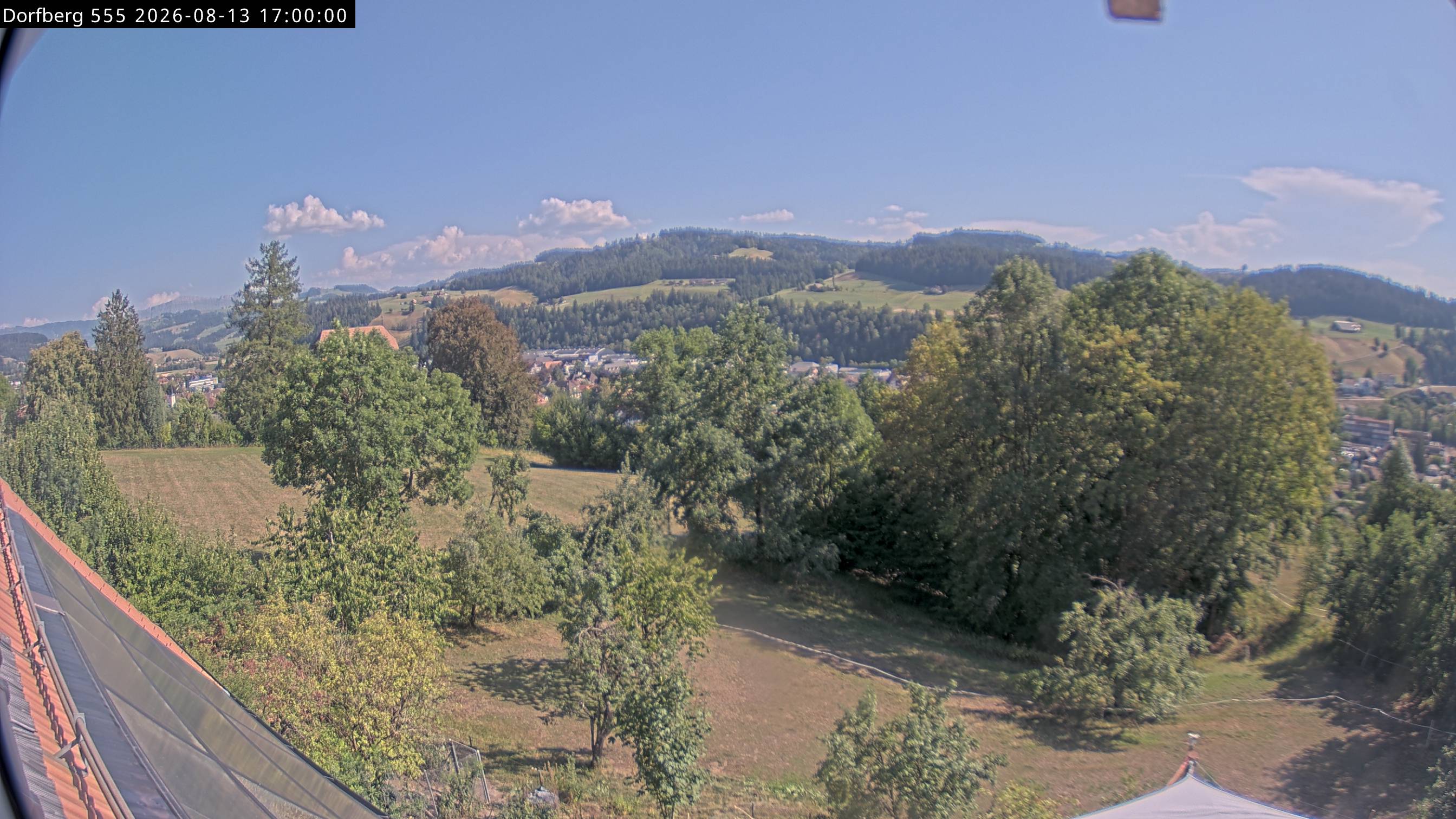 Webcam-Bild: Aussicht vom Dorfberg in Langnau 20260813-170000