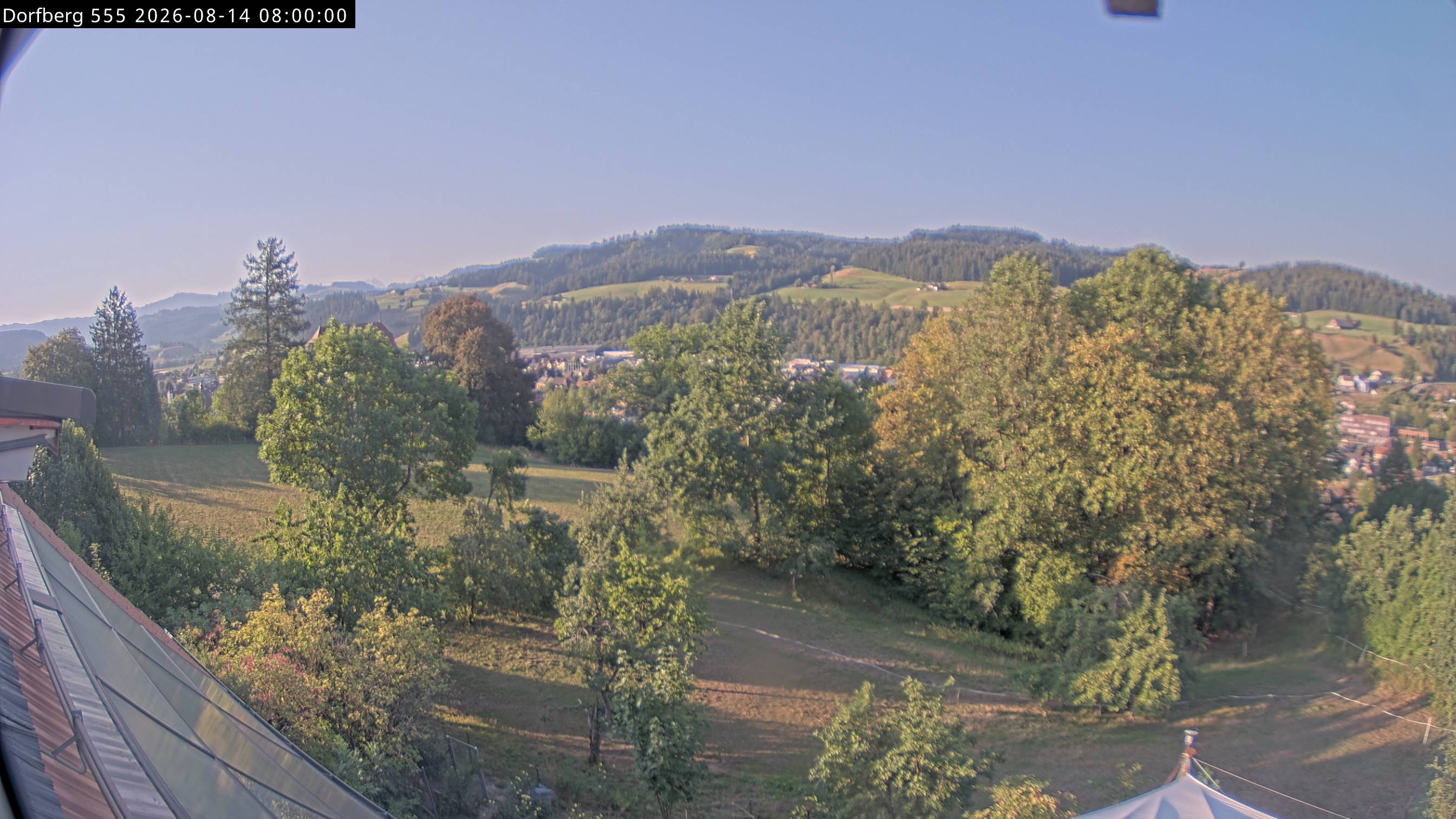 Webcam-Bild: Aussicht vom Dorfberg in Langnau 20260814-080000