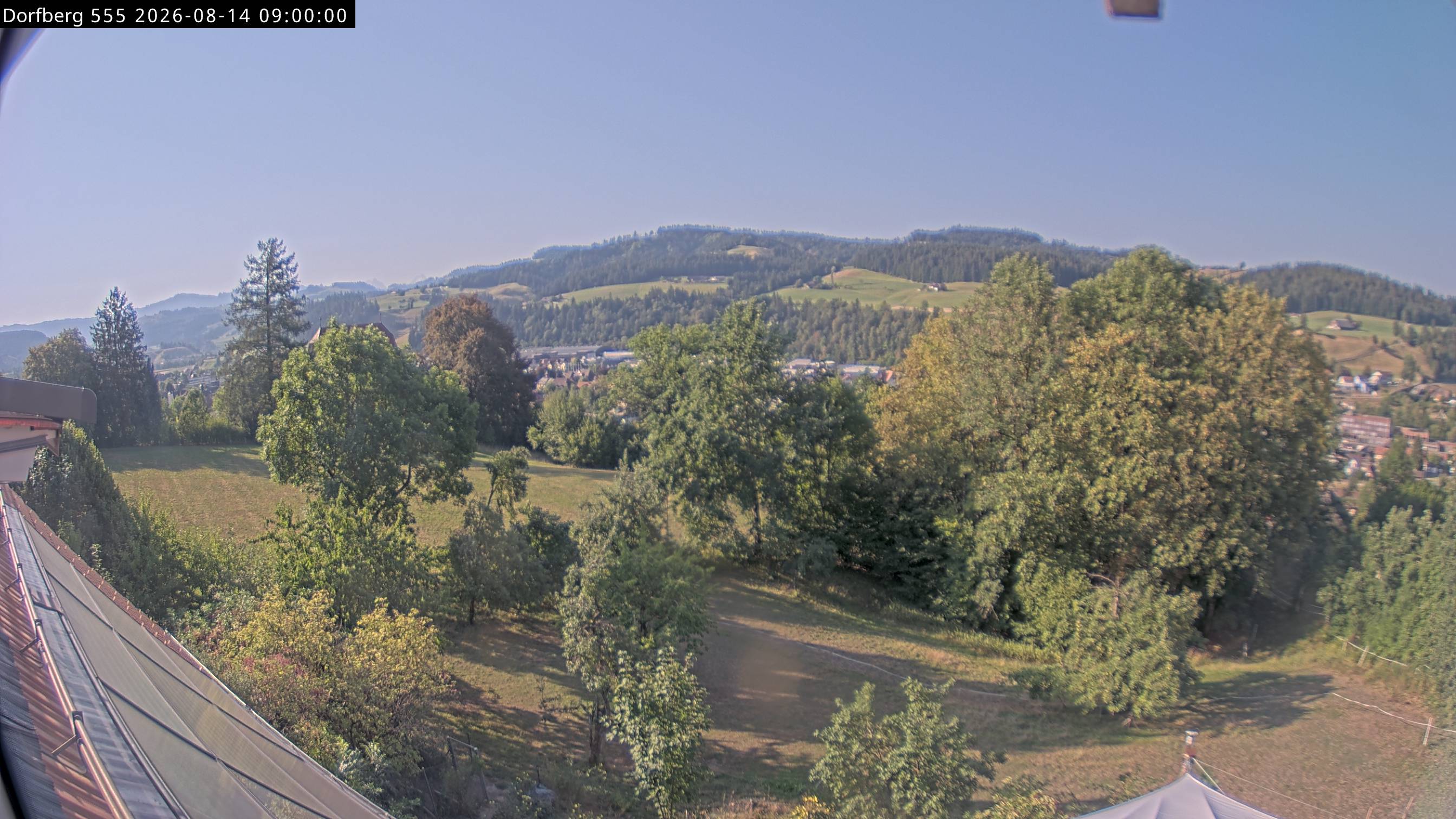 Webcam-Bild: Aussicht vom Dorfberg in Langnau 20260814-090000