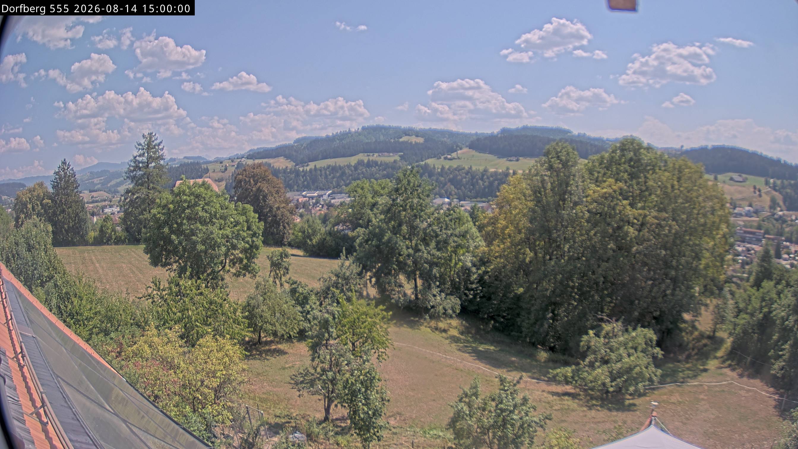 Webcam-Bild: Aussicht vom Dorfberg in Langnau 20260814-150000