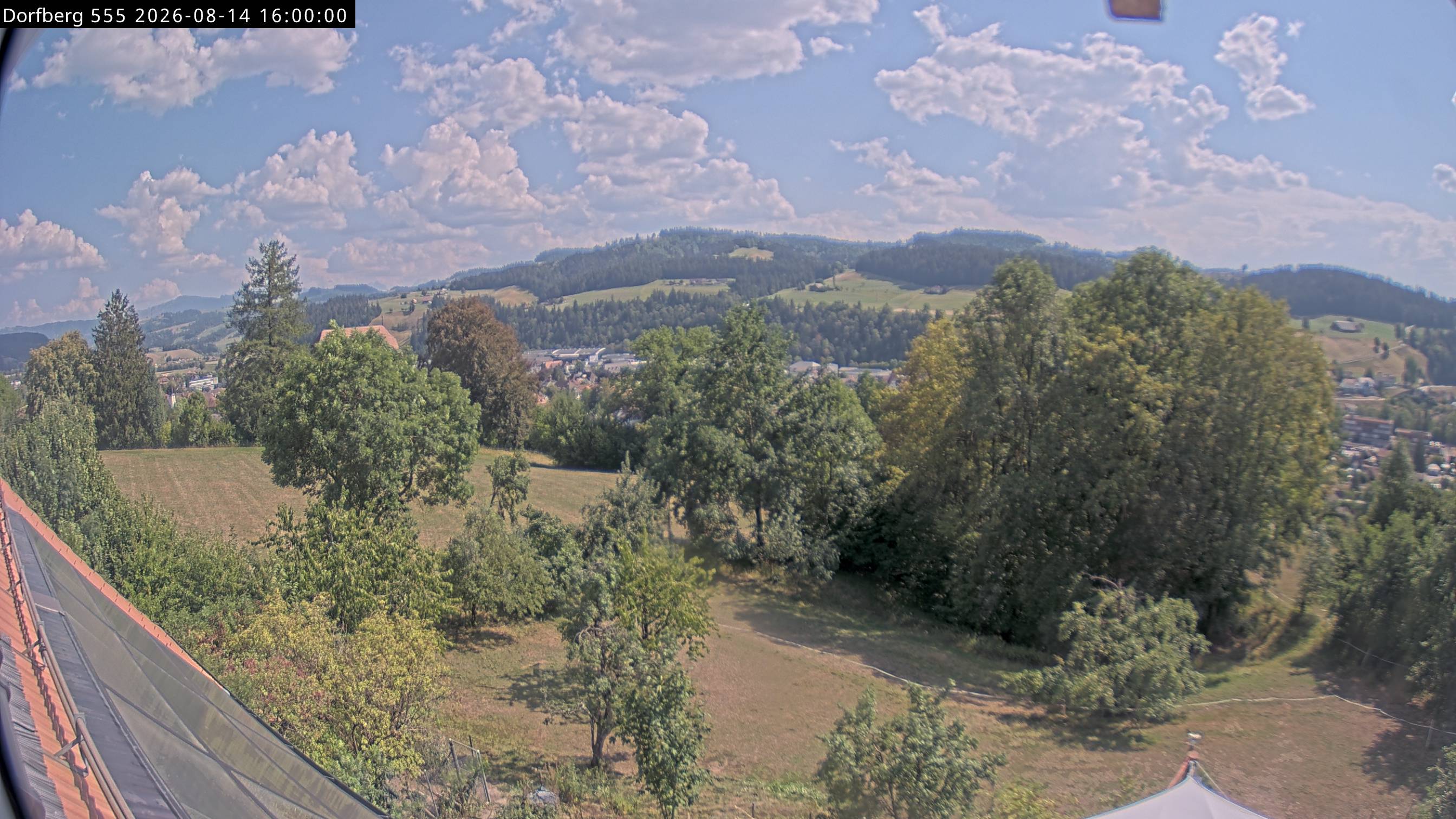 Webcam-Bild: Aussicht vom Dorfberg in Langnau 20260814-160000