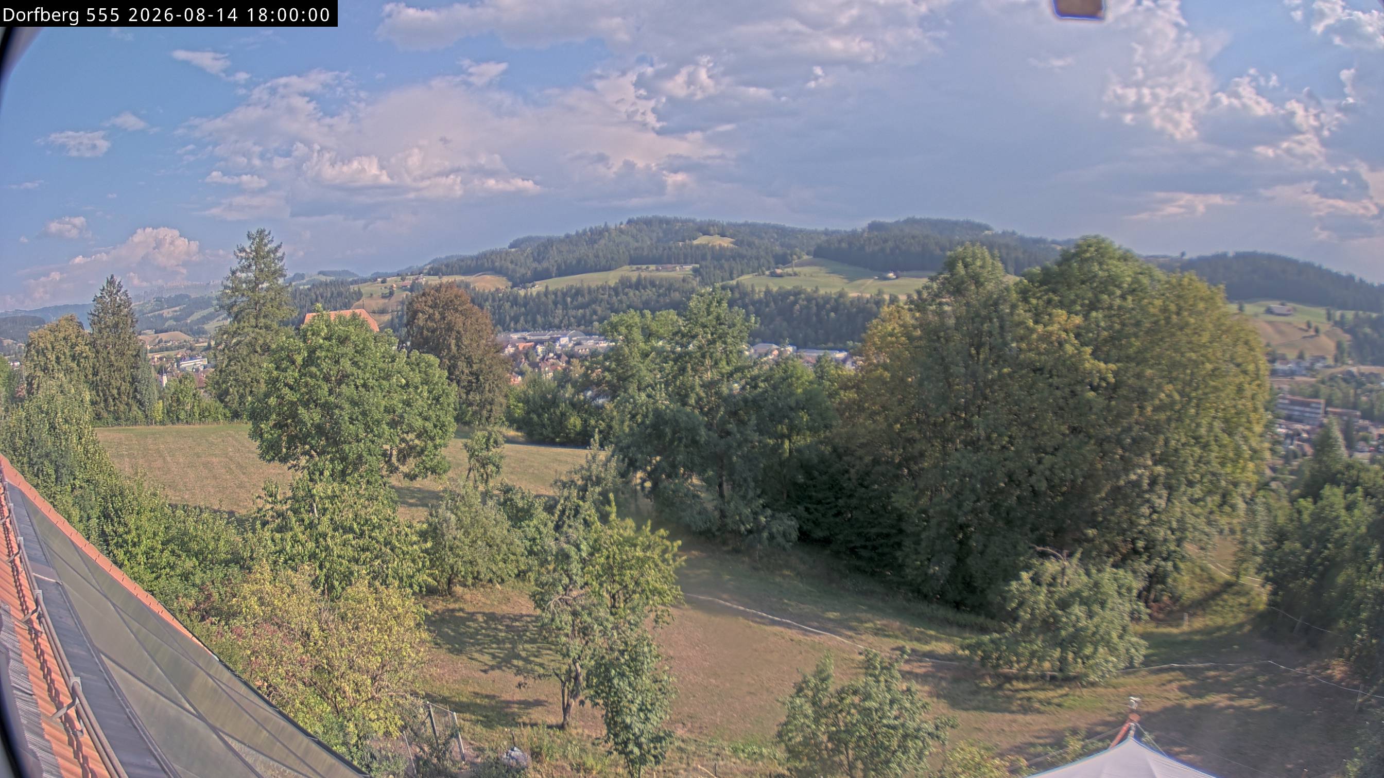 Webcam-Bild: Aussicht vom Dorfberg in Langnau 20260814-180000