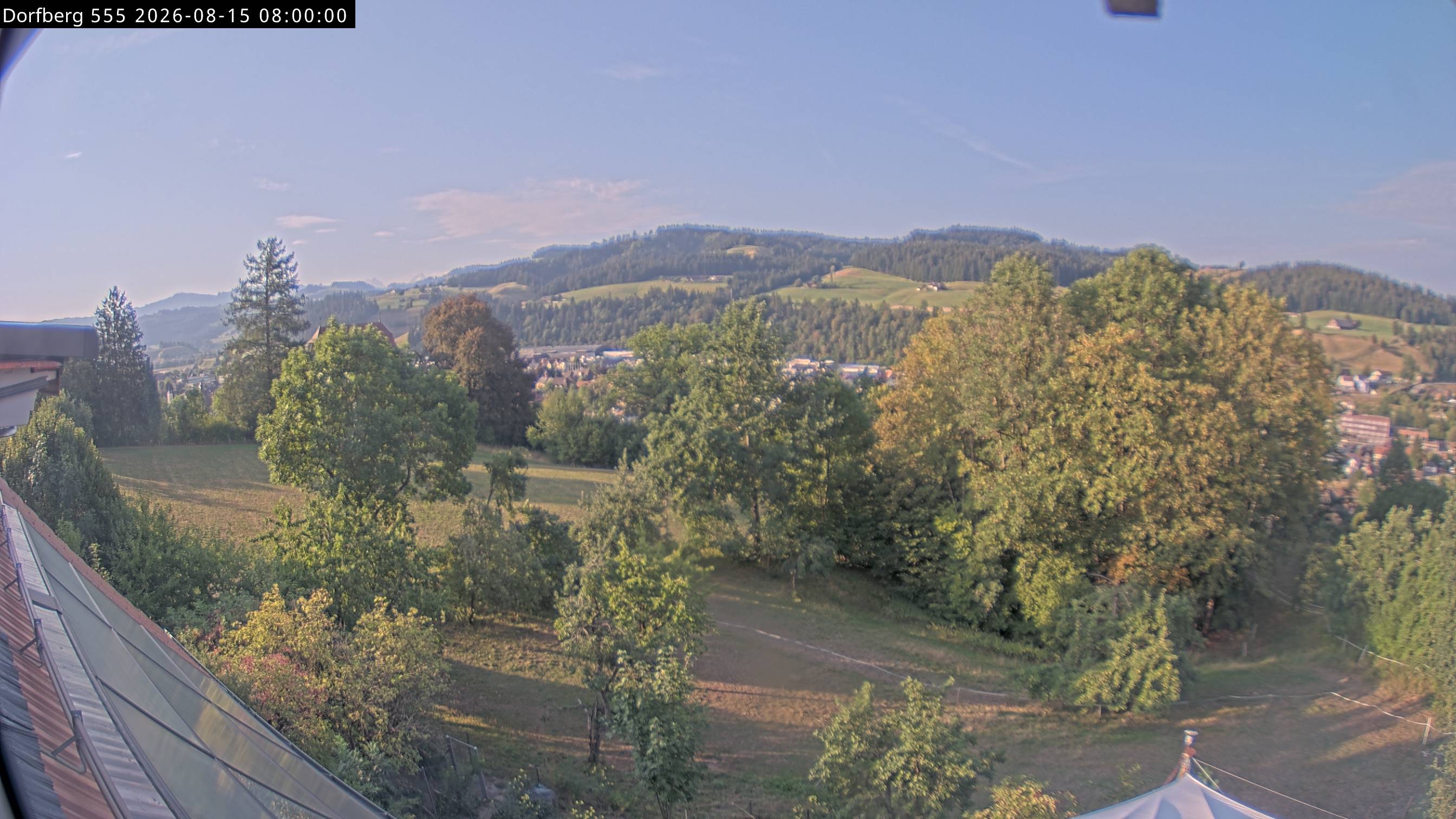 Webcam-Bild: Aussicht vom Dorfberg in Langnau 20260815-080000