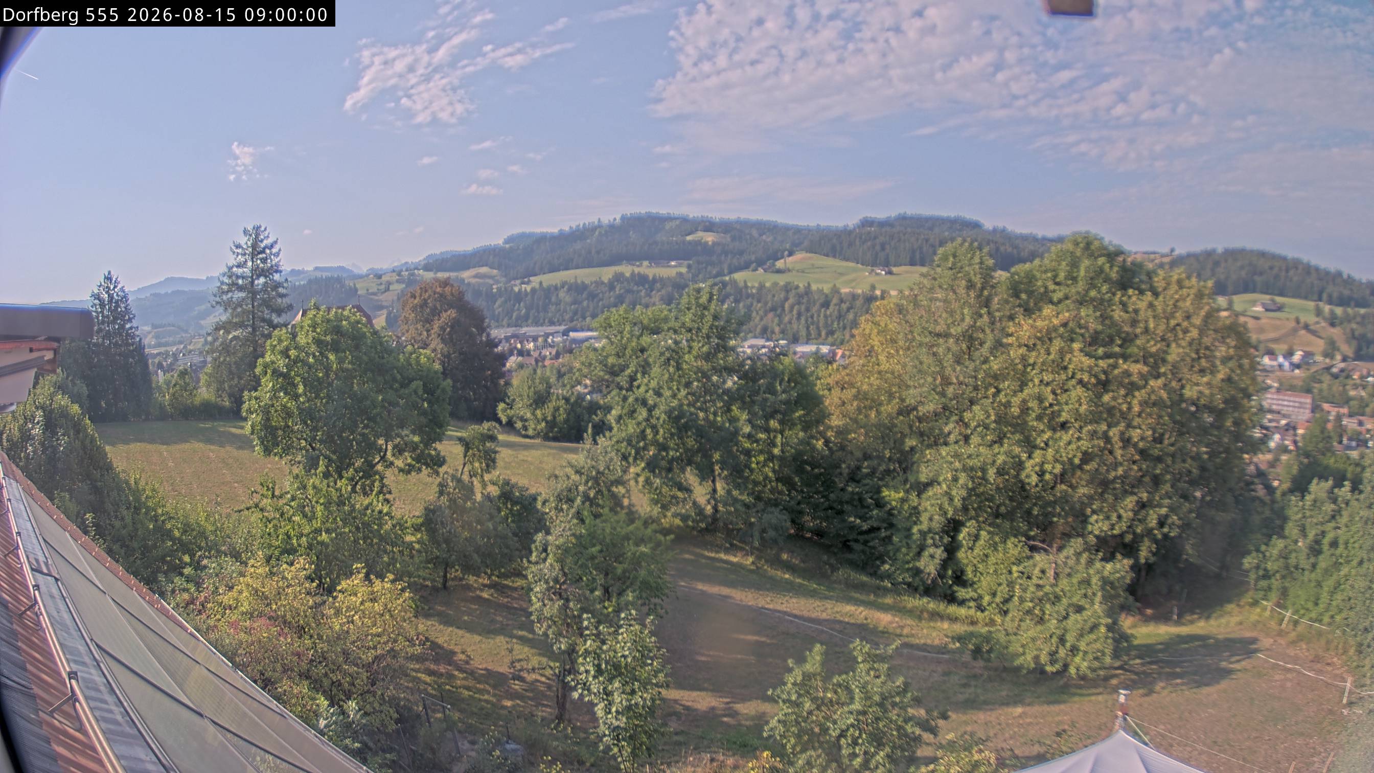 Webcam-Bild: Aussicht vom Dorfberg in Langnau 20260815-090000
