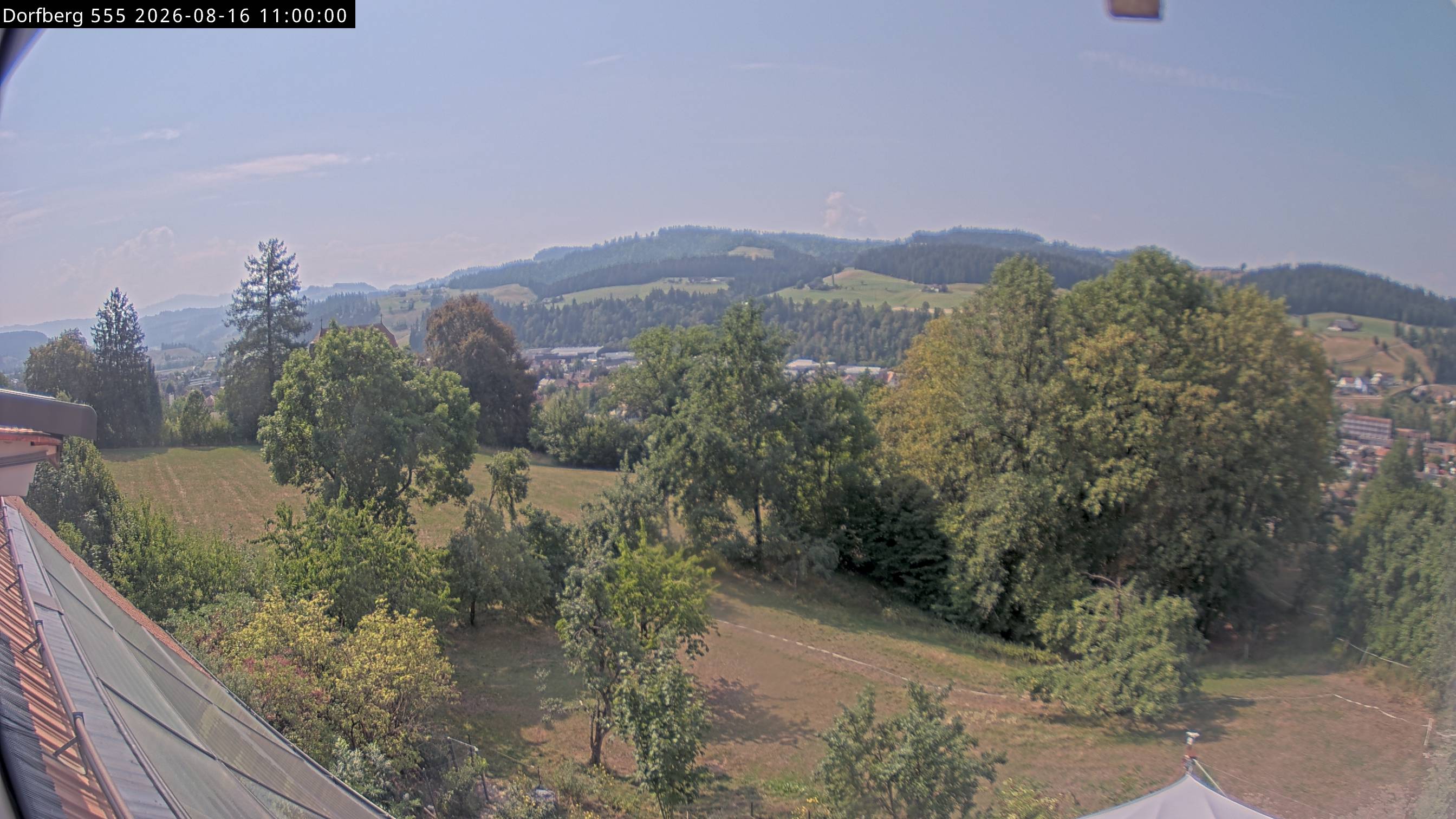 Webcam-Bild: Aussicht vom Dorfberg in Langnau 20260816-110000