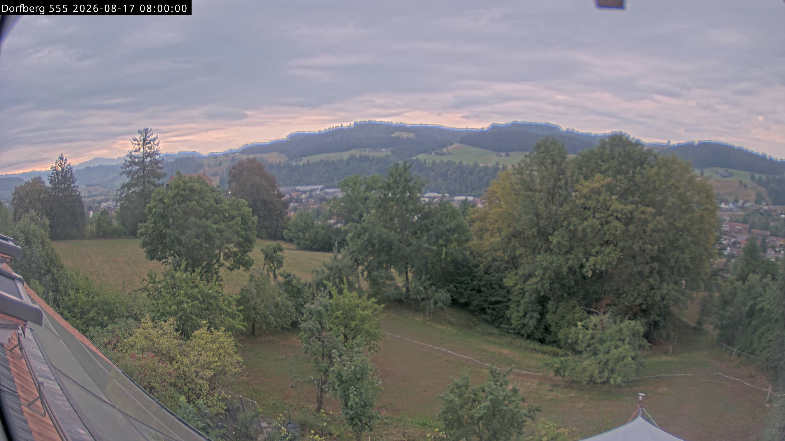 Webcam-Bild: Aussicht vom Dorfberg in Langnau 20260817-080000