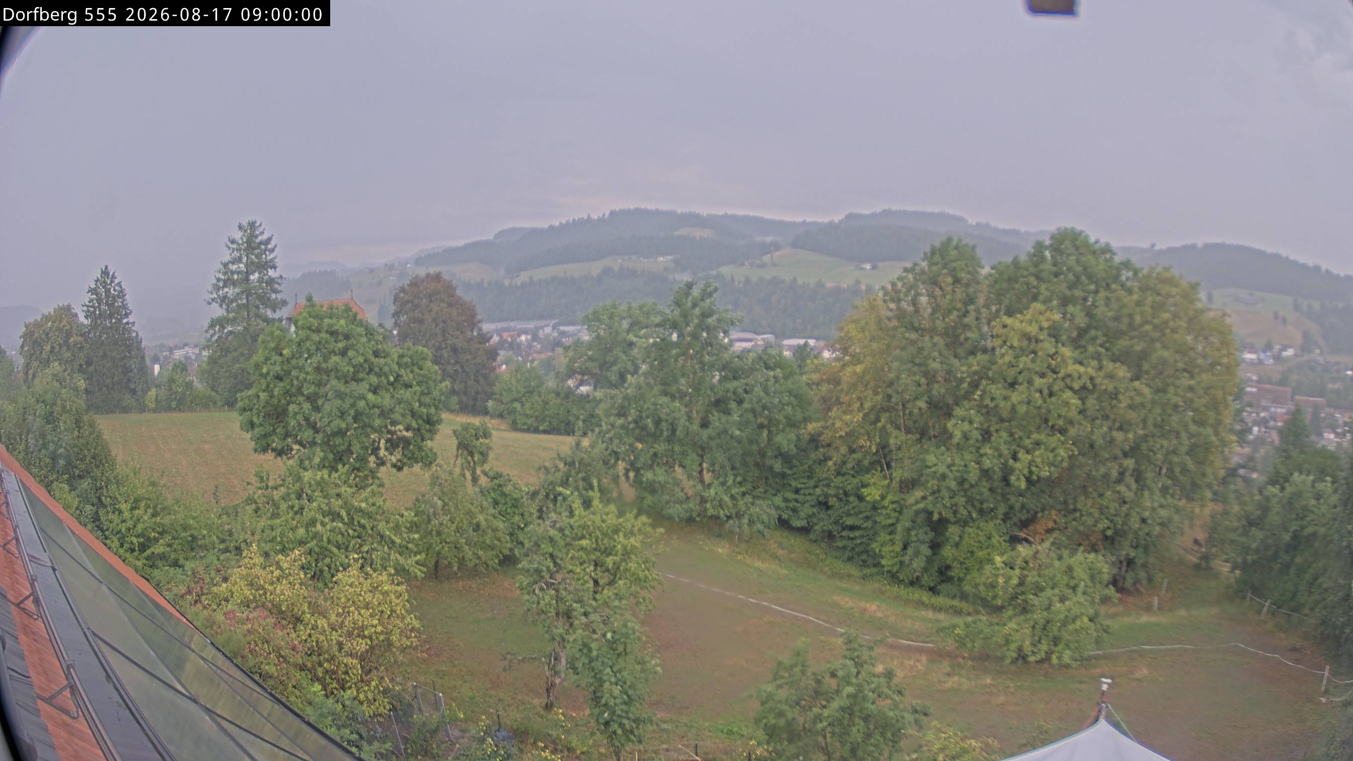 Webcam-Bild: Aussicht vom Dorfberg in Langnau 20260817-090000