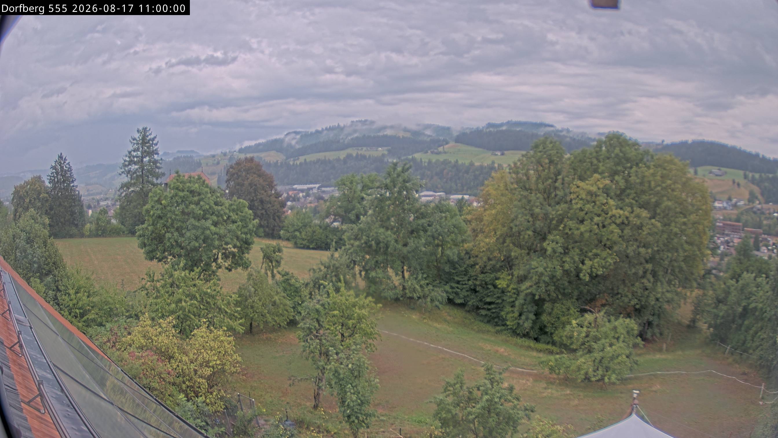 Webcam-Bild: Aussicht vom Dorfberg in Langnau 20260817-110000