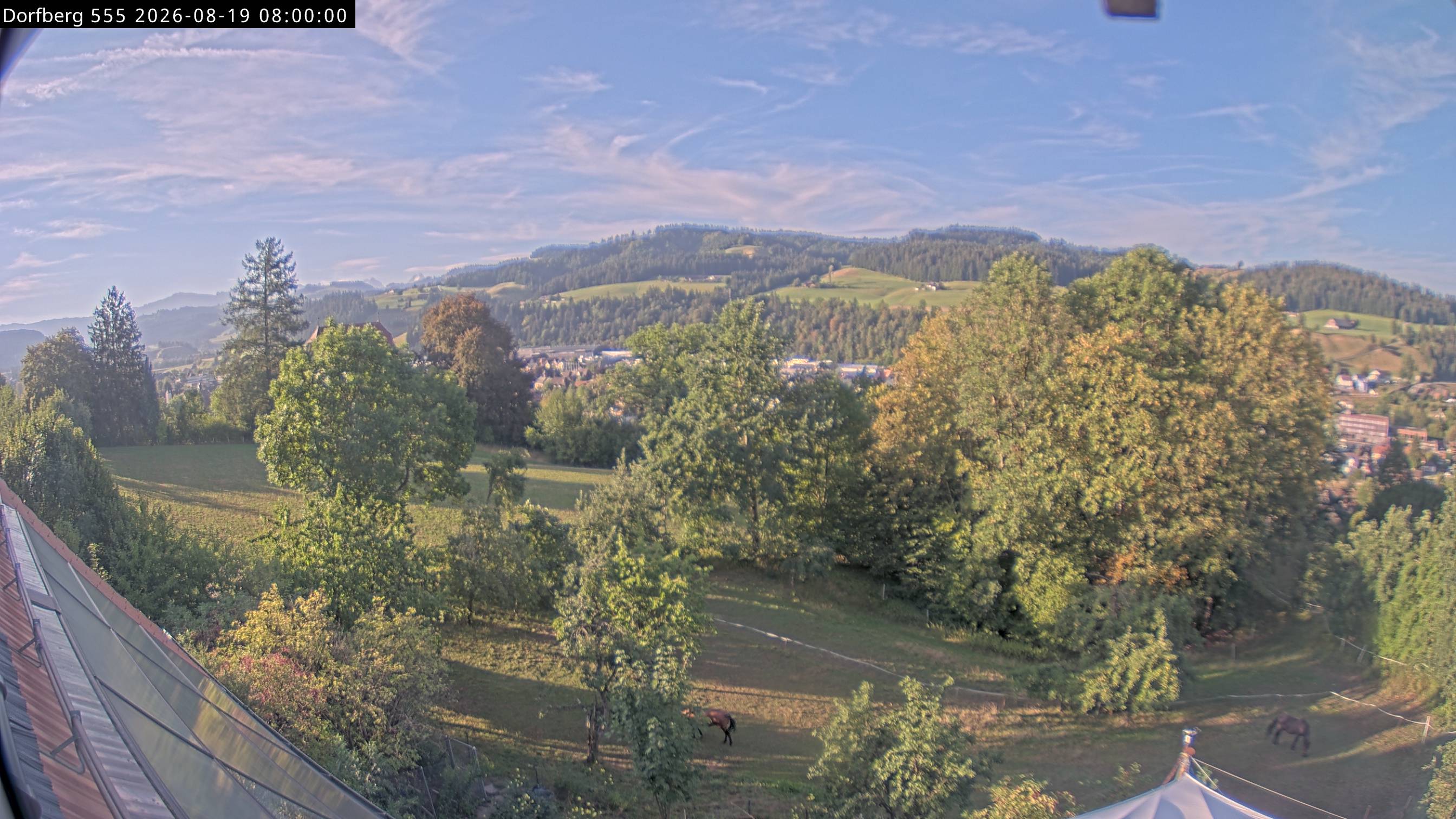 Webcam-Bild: Aussicht vom Dorfberg in Langnau 20260819-080000