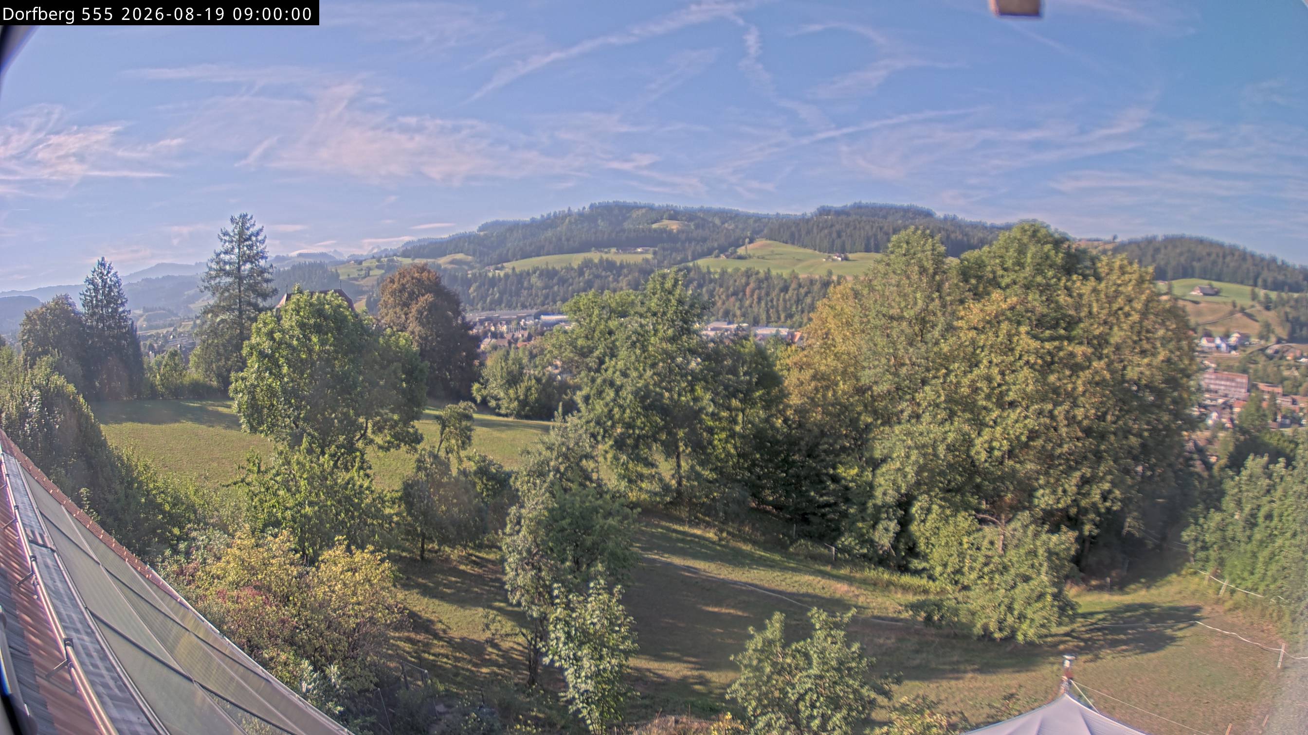 Webcam-Bild: Aussicht vom Dorfberg in Langnau 20260819-090000