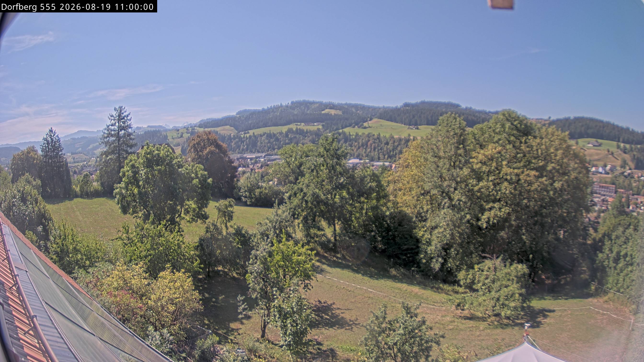 Webcam-Bild: Aussicht vom Dorfberg in Langnau 20260819-110000