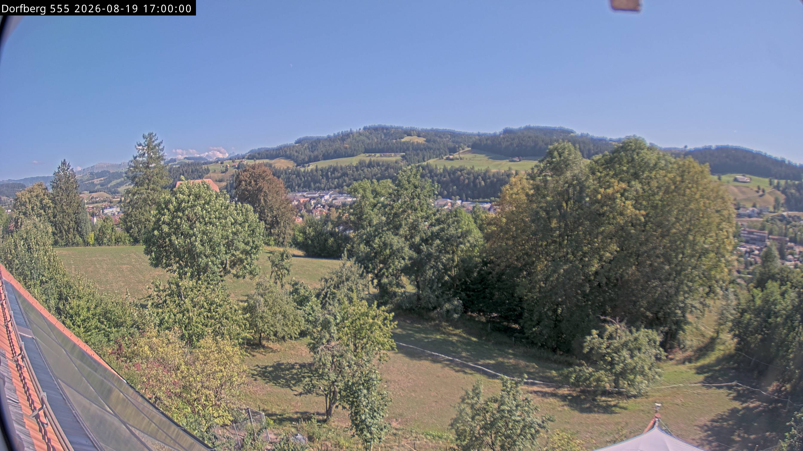 Webcam-Bild: Aussicht vom Dorfberg in Langnau 20260819-170000