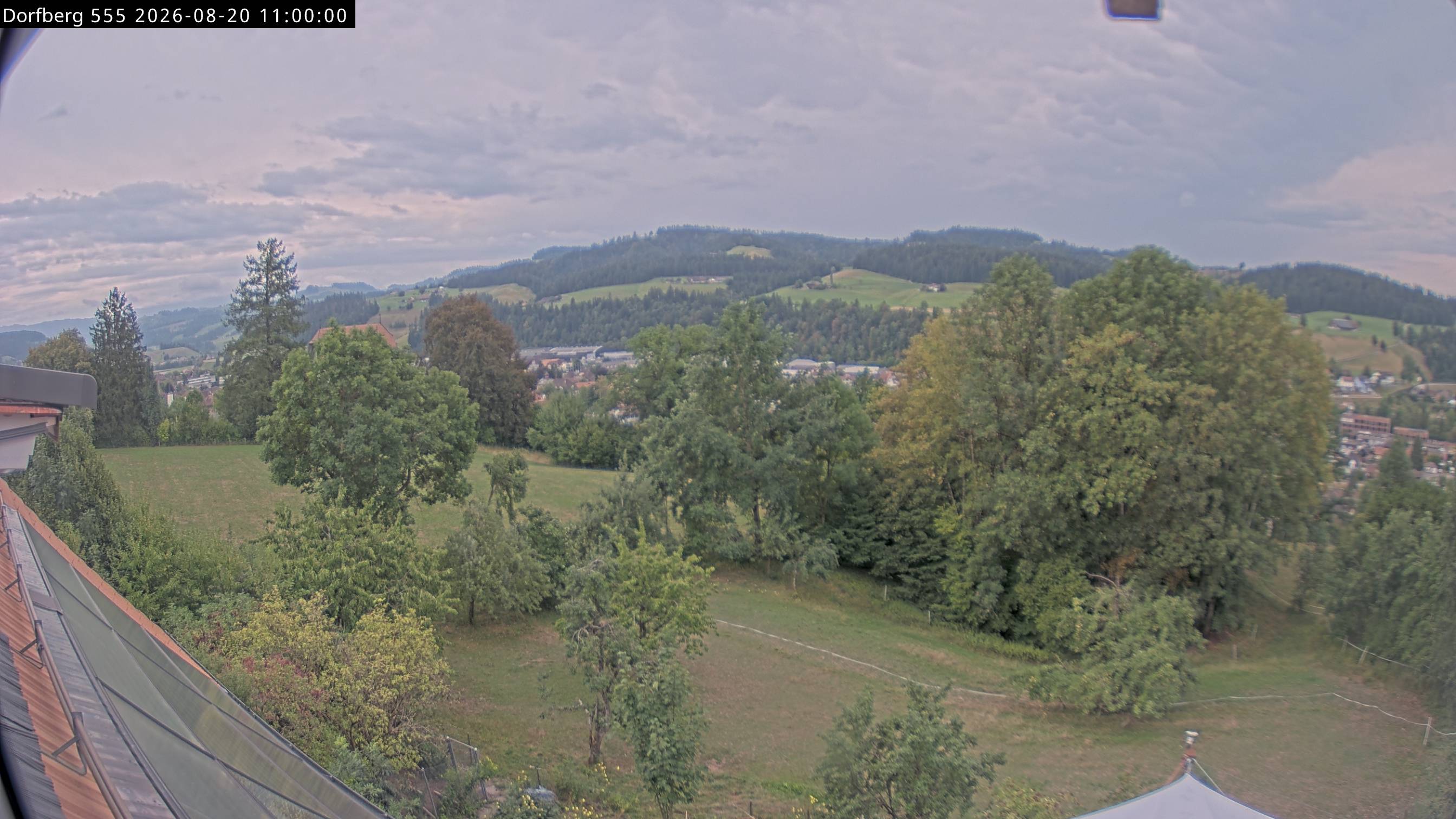 Webcam-Bild: Aussicht vom Dorfberg in Langnau 20260820-110000