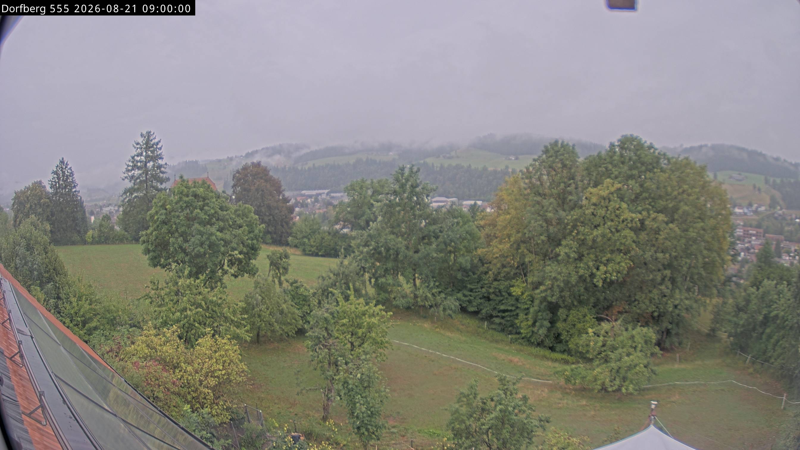 Webcam-Bild: Aussicht vom Dorfberg in Langnau 20260821-090000