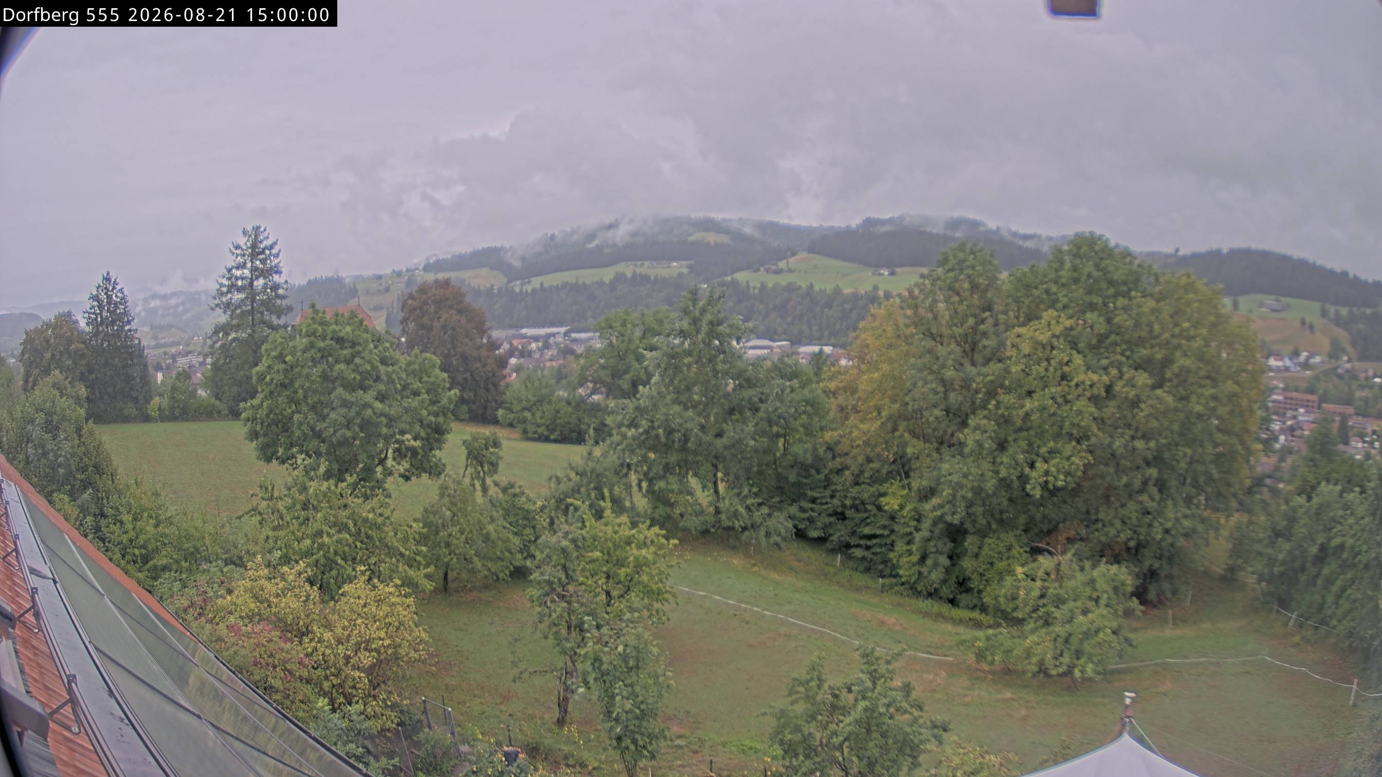 Webcam-Bild: Aussicht vom Dorfberg in Langnau 20260821-150000