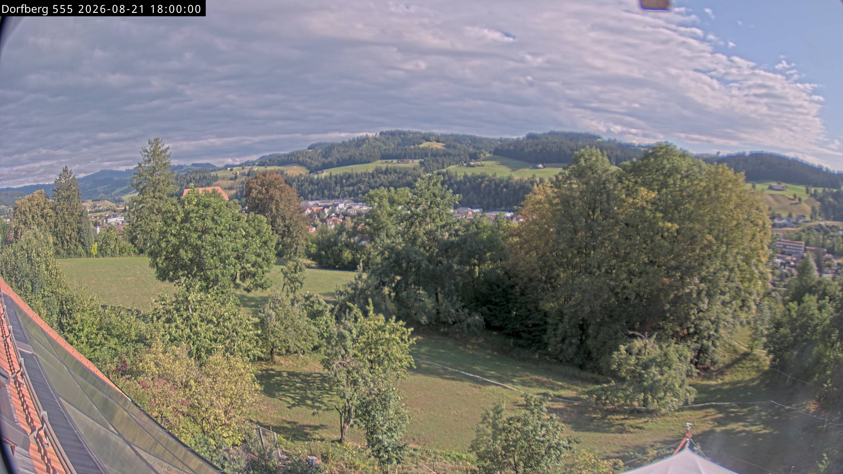 Webcam-Bild: Aussicht vom Dorfberg in Langnau 20260821-180000