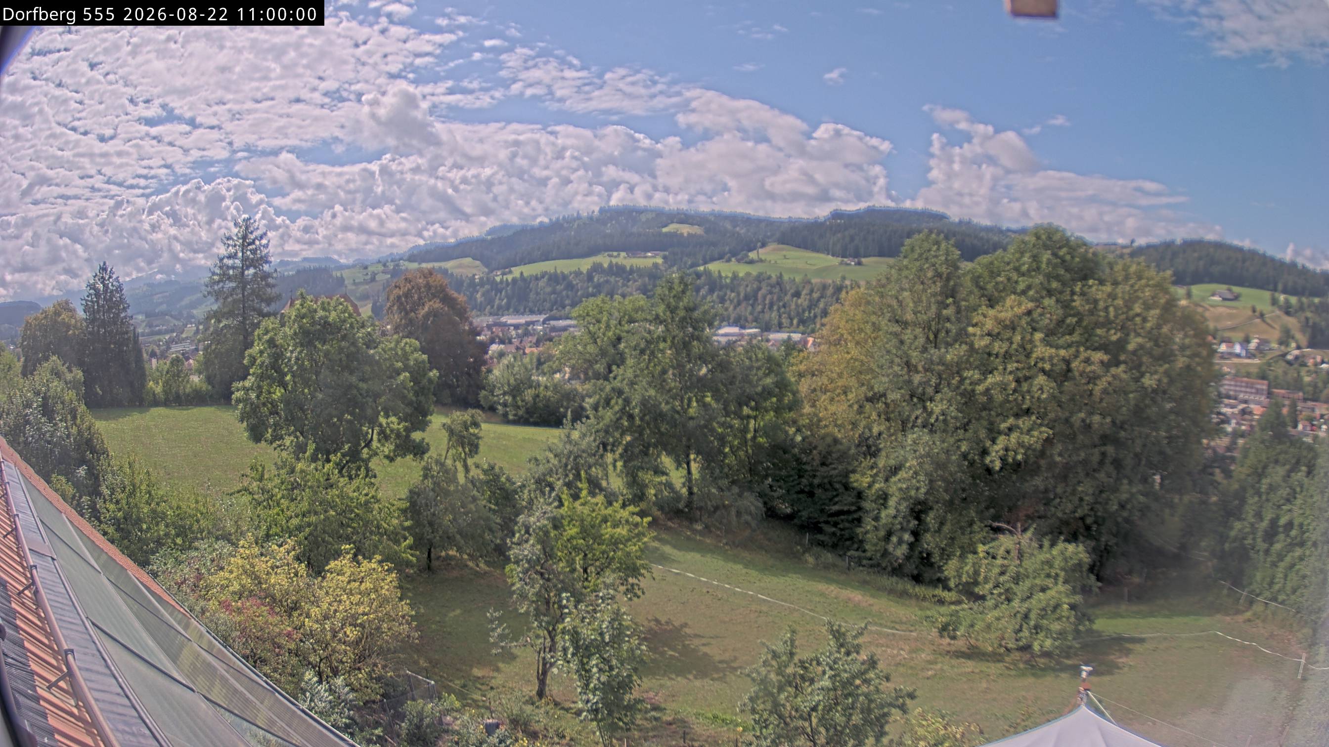 Webcam-Bild: Aussicht vom Dorfberg in Langnau 20260822-110000