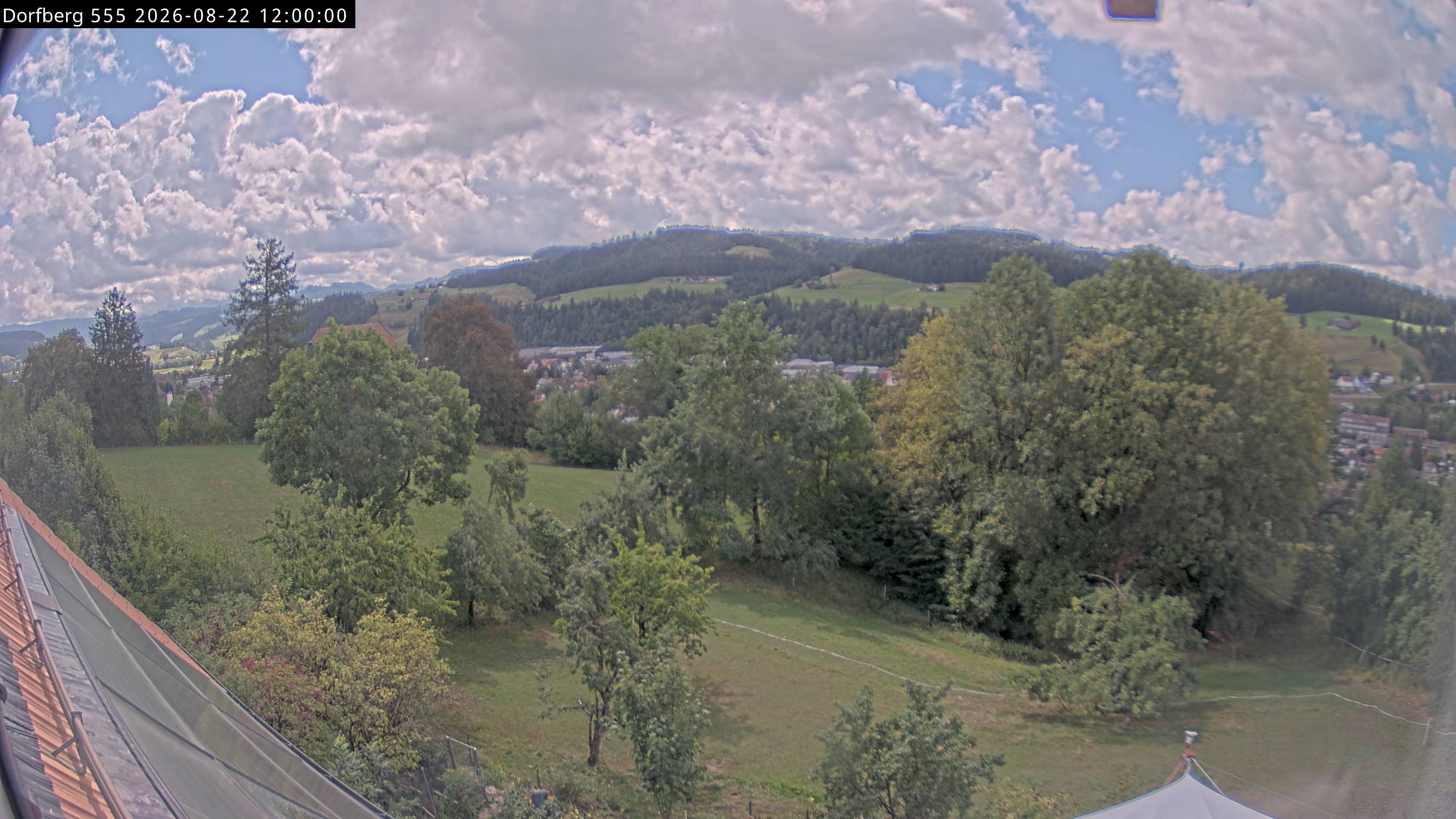 Webcam-Bild: Aussicht vom Dorfberg in Langnau 20260822-120000
