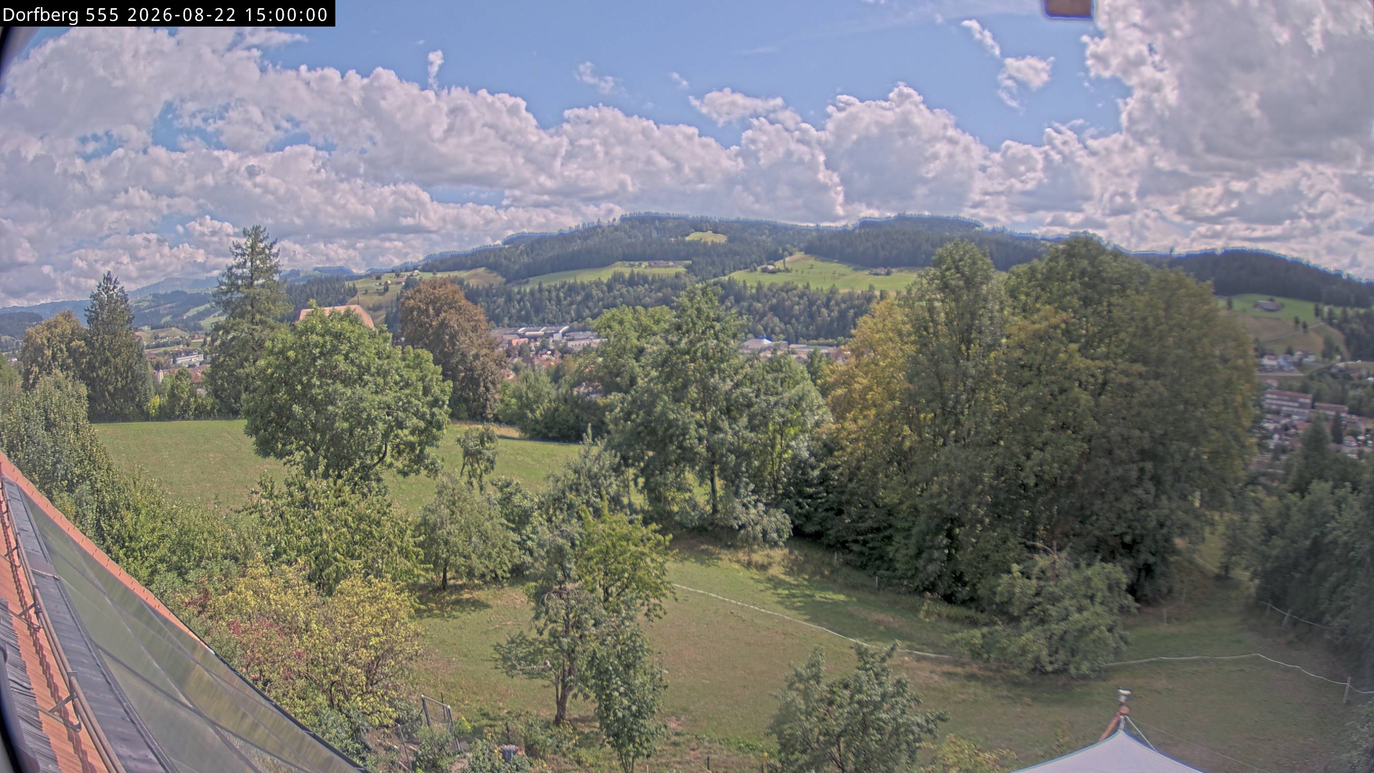 Webcam-Bild: Aussicht vom Dorfberg in Langnau 20260822-150000