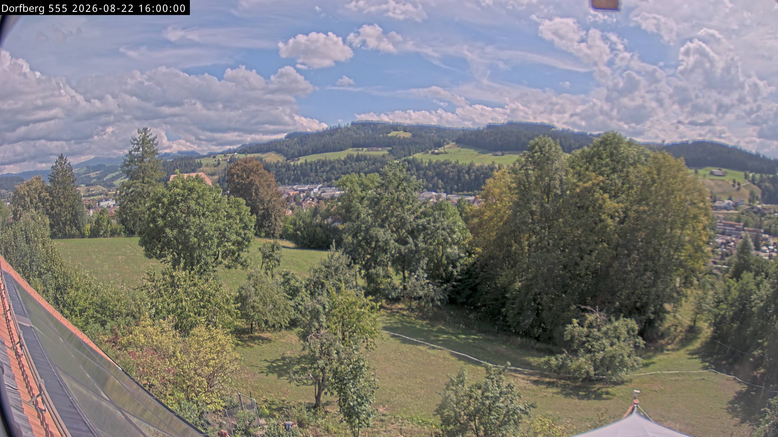 Webcam-Bild: Aussicht vom Dorfberg in Langnau 20260822-160000