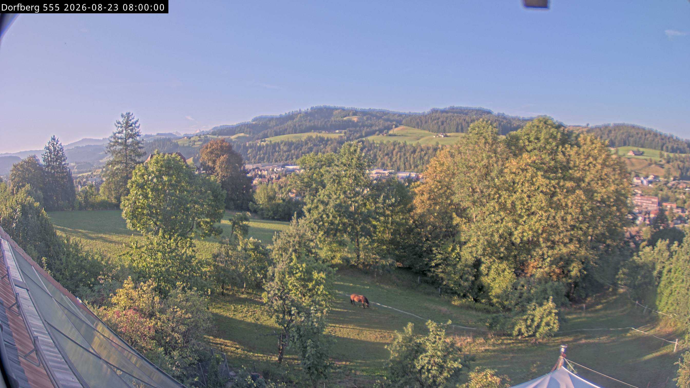 Webcam-Bild: Aussicht vom Dorfberg in Langnau 20260823-080000