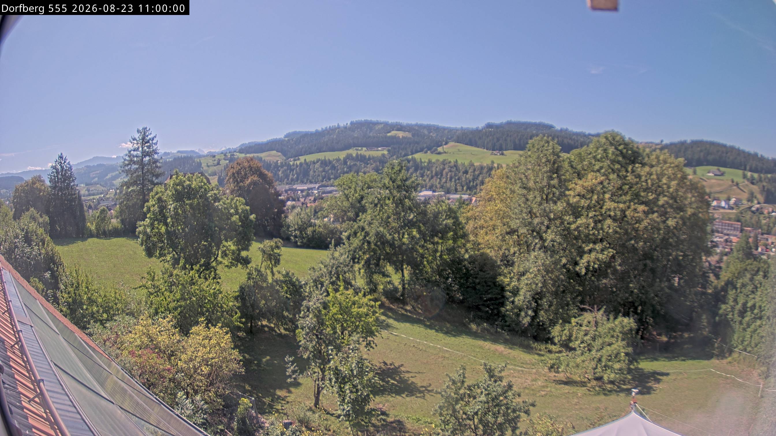 Webcam-Bild: Aussicht vom Dorfberg in Langnau 20260823-110000