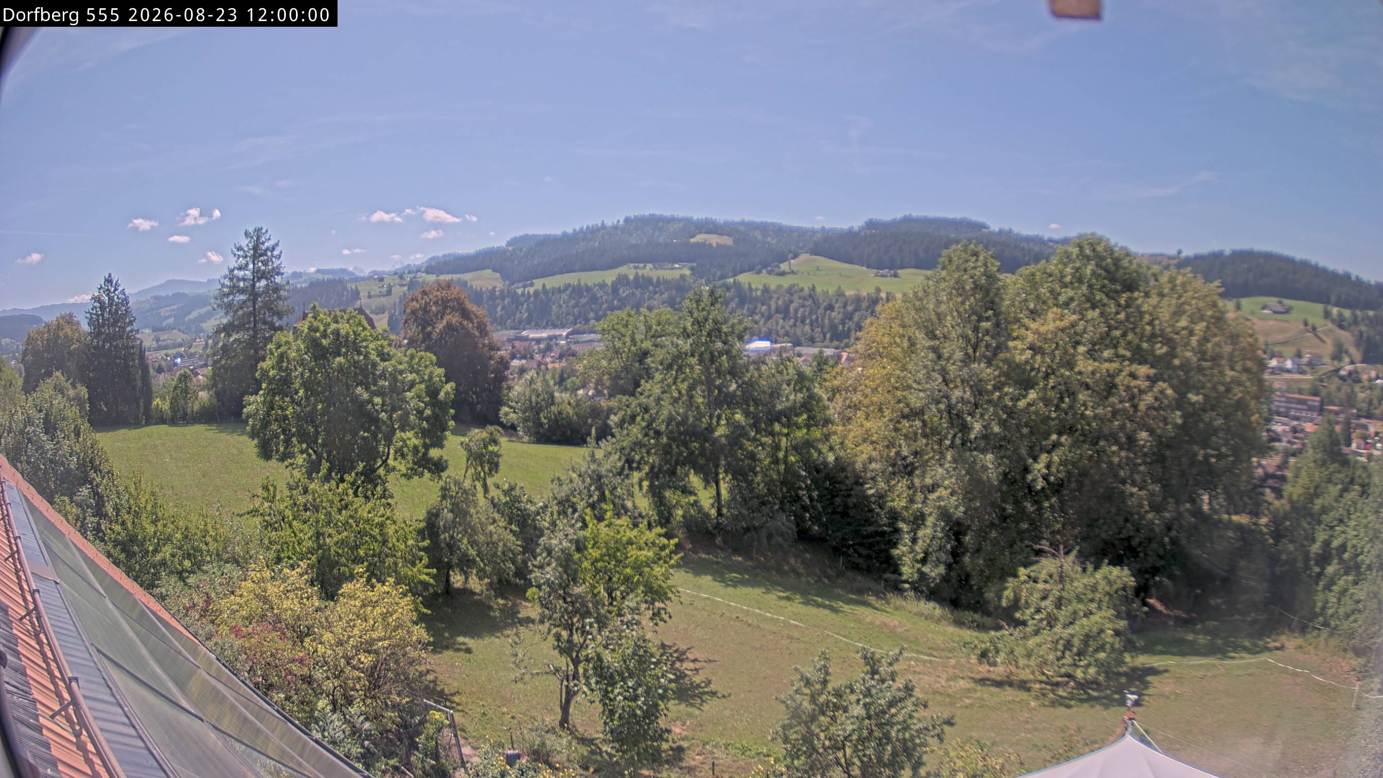 Webcam-Bild: Aussicht vom Dorfberg in Langnau 20260823-120000